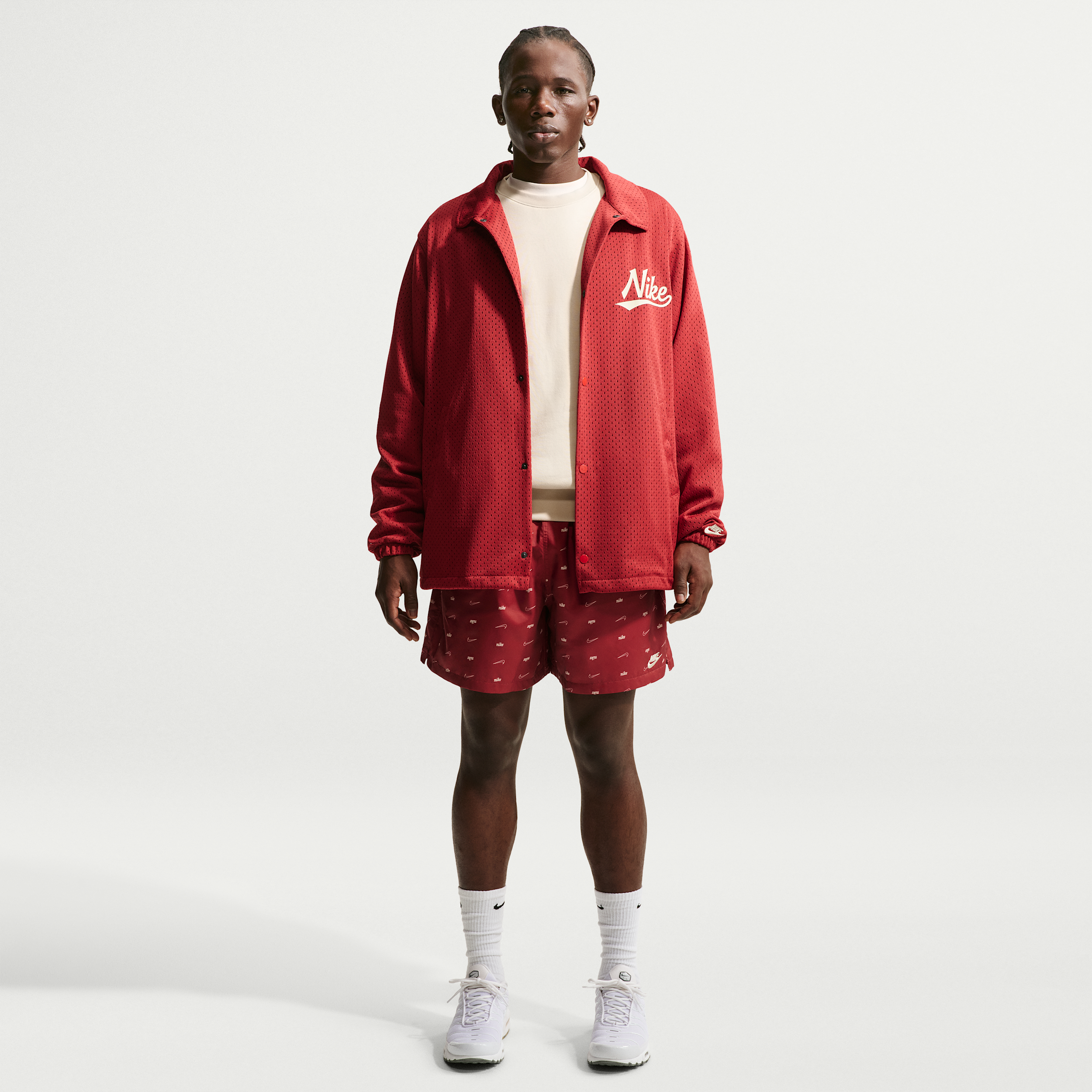 Nike Men's Sportswear Club Woven Flow Shorts In Red