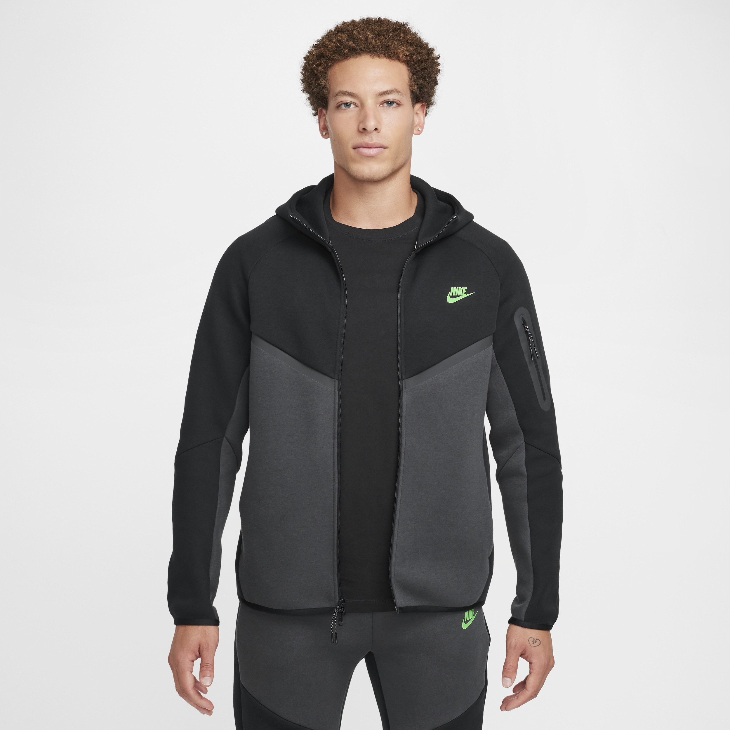 Nike Men's Tech Full-Zip Windrunner Hoodie in Black | HV0949-015