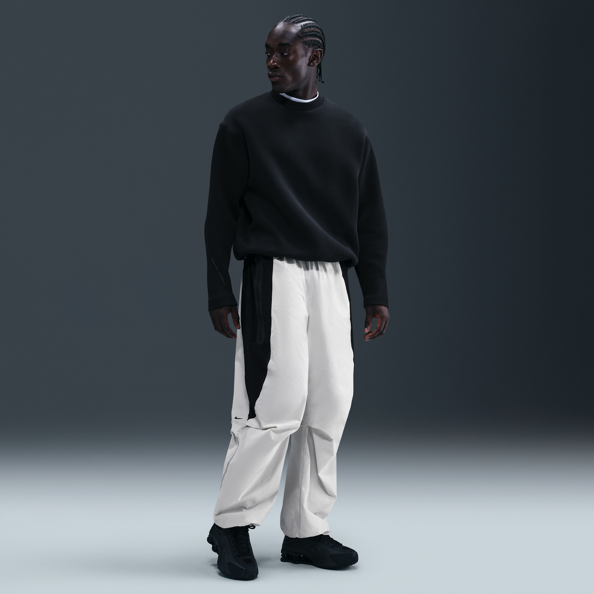Nike Men's Tech Dri-fit Woven Color-block Oversized Pants In Gray