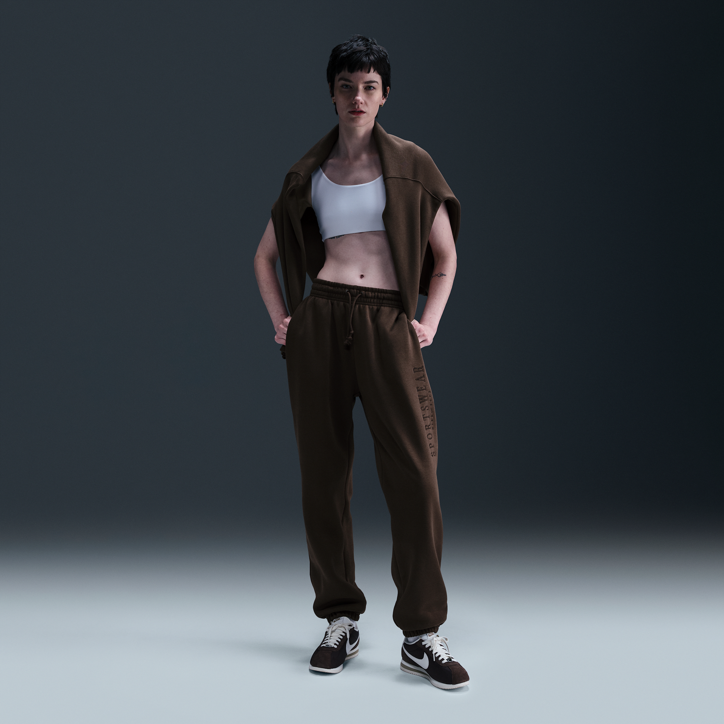 Nike Women's Sportswear Phoenix Fleece High-waisted Oversized Sweatpants In Brown