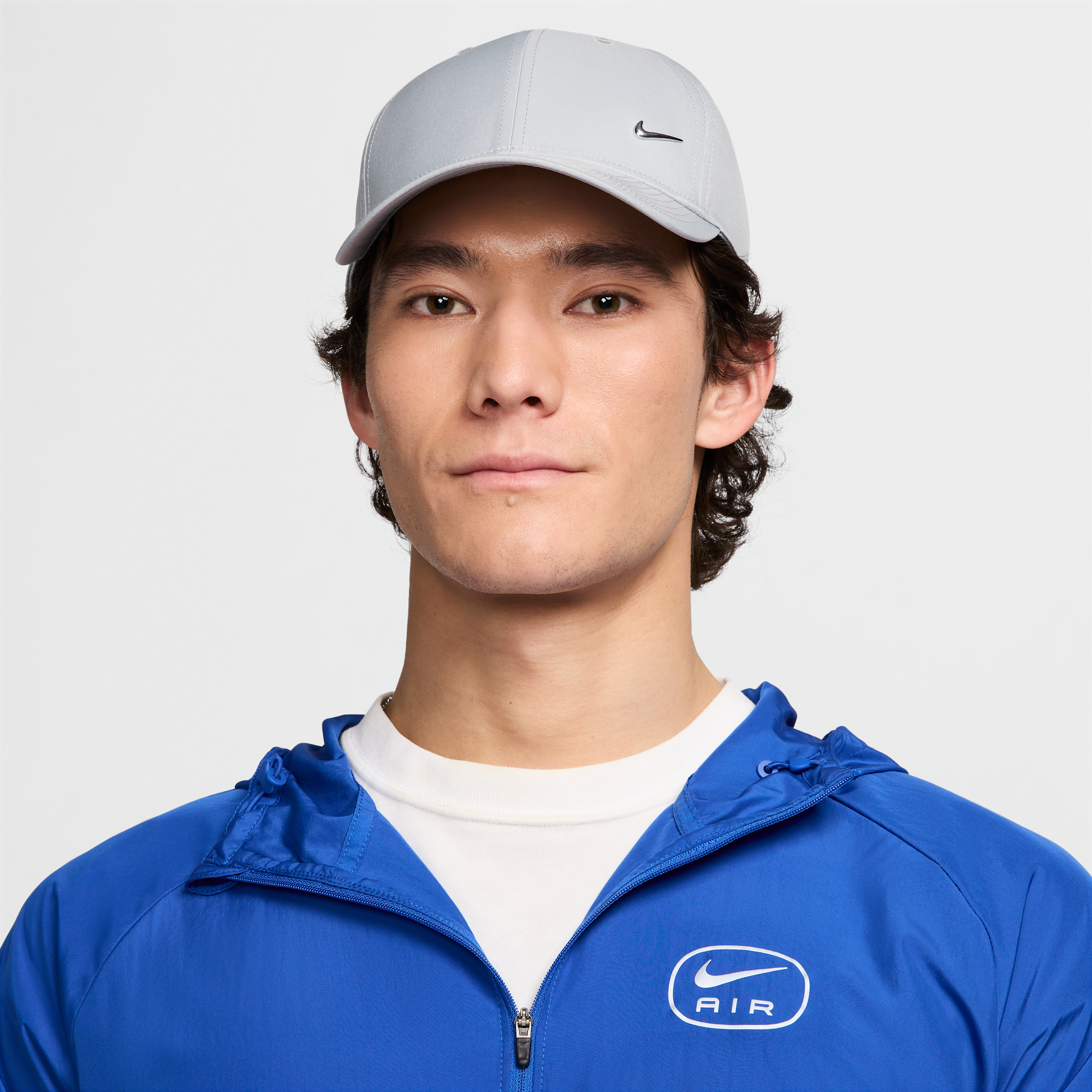 Nike Unisex Club Structured Metal Swoosh Cap In Grey