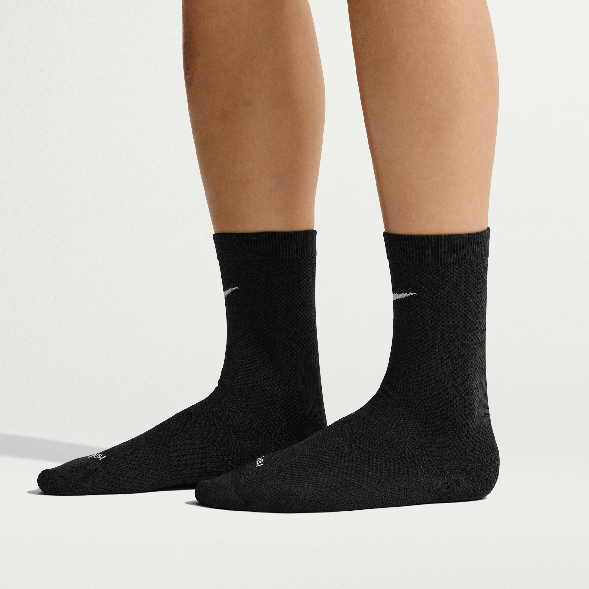 Nike Unisex VaporFast Soccer Crew Socks (1 Pair) in Black | IZ2675-010