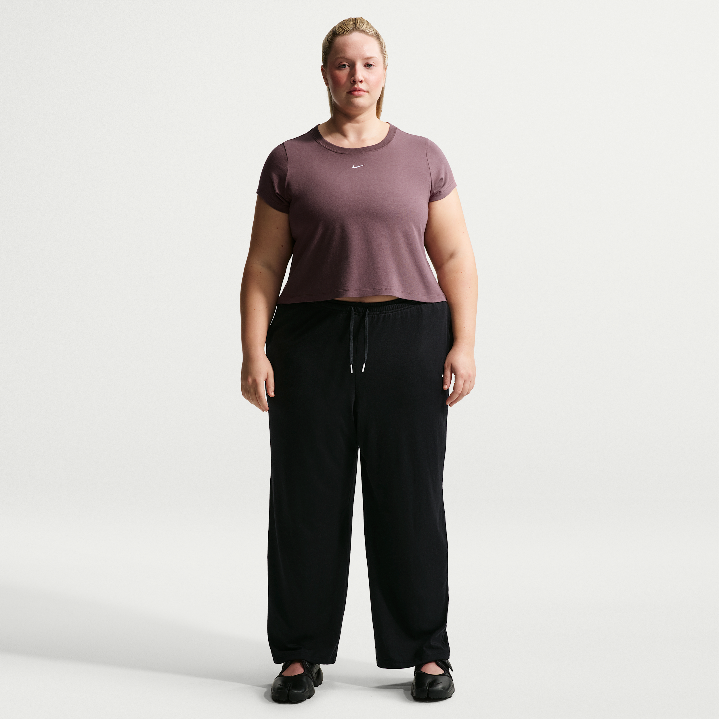 Women's Nike Sportswear Chill Knit Mid-Rise Lightweight Open-Hem Pants (Plus Size) in Black | IQ8392-010