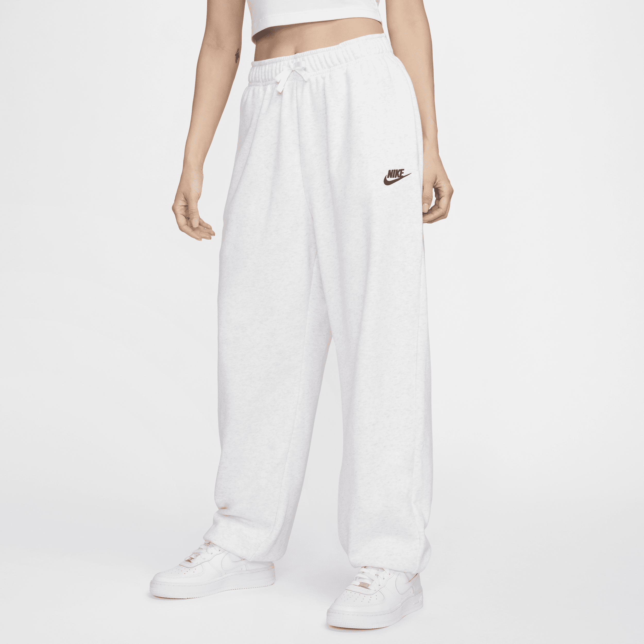 Nike Women's Sportswear Club Fleece Mid-rise Oversized Sweatpants In Brown
