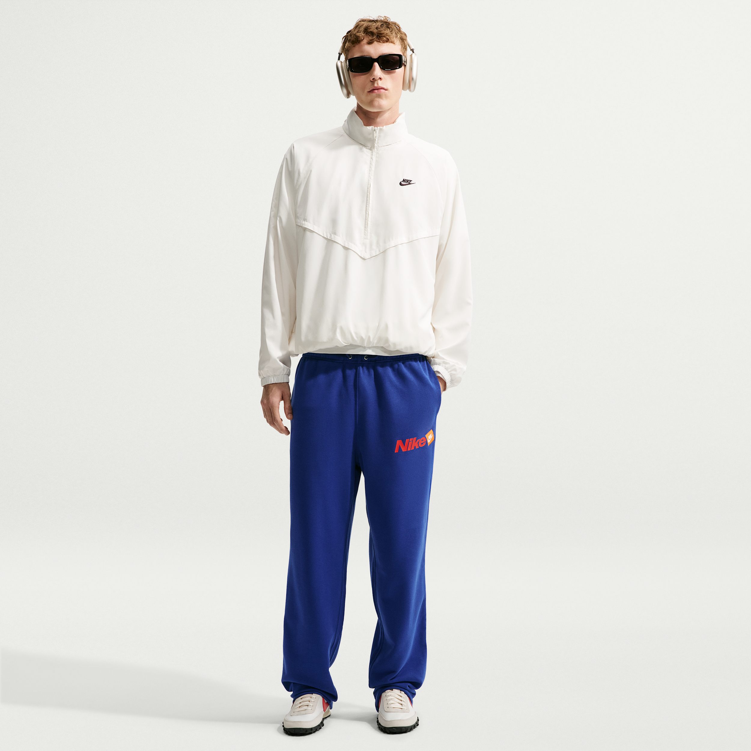 Nike Men's Club French Terry Open Hem Sweatpants in Deep Royal Blue/White Size: Medium