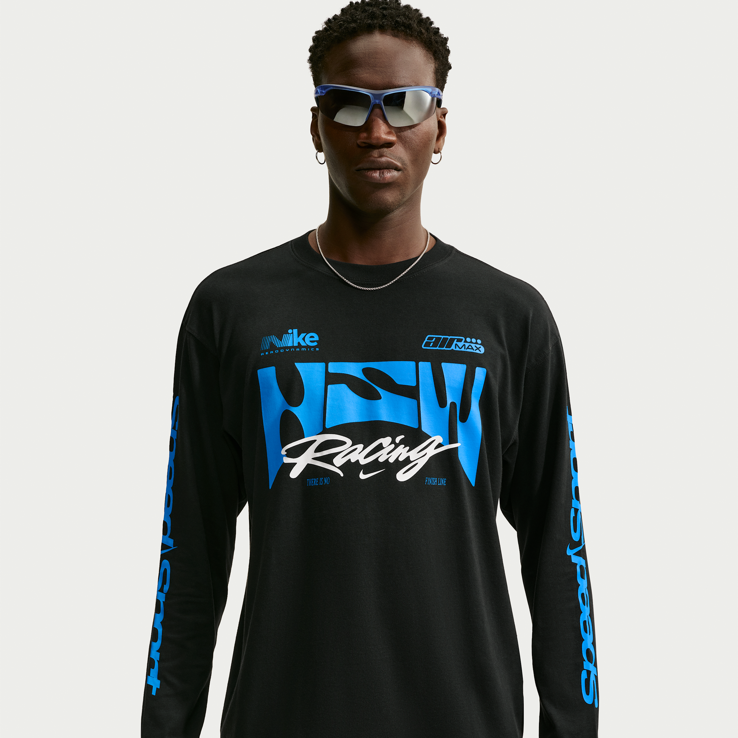 Men's Nike Sportswear Long-Sleeve T-Shirt in Black | IM3781-010