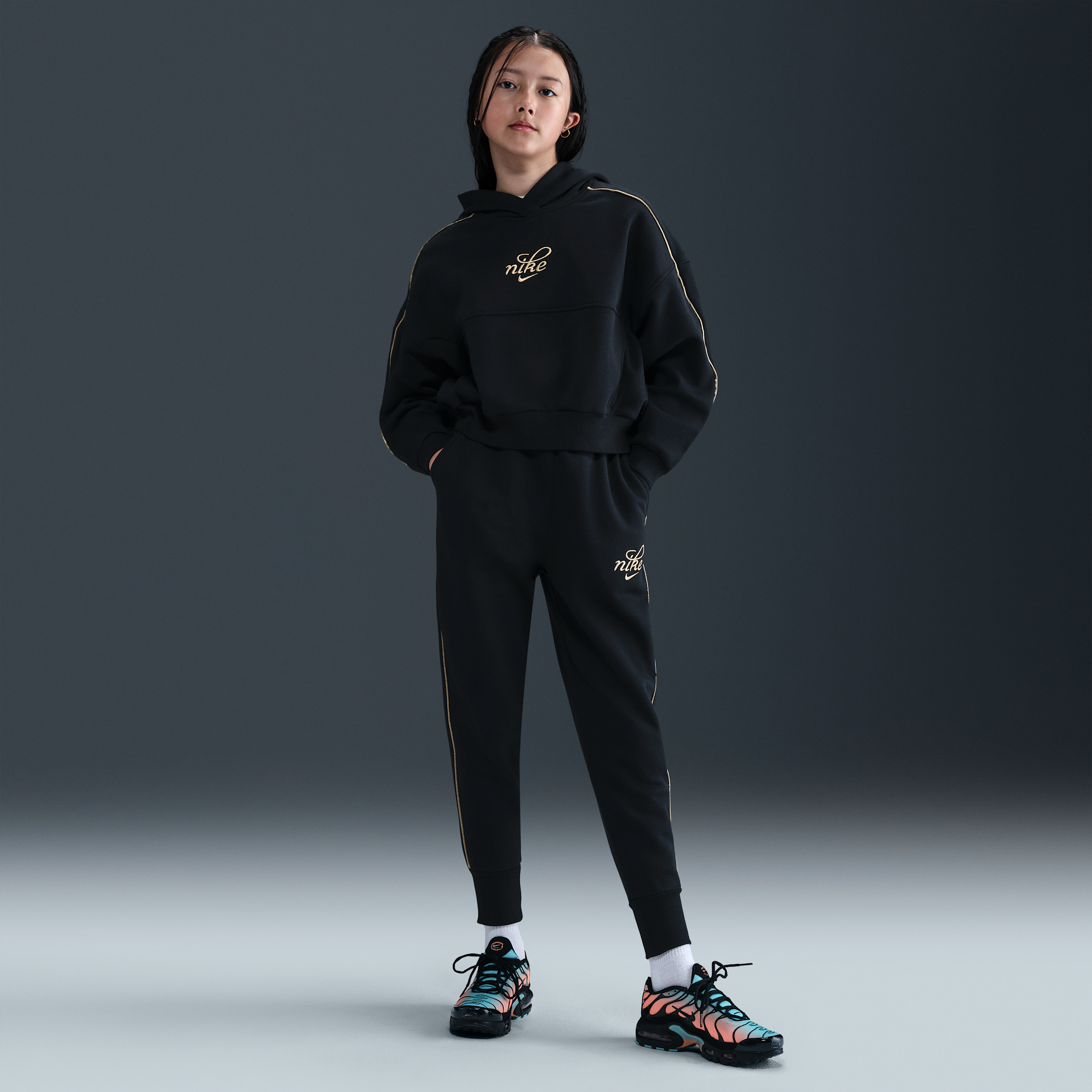 Nike Sportswear Club Fleece Big Kids' (Girls') Oversized Jogger Pants in Black | HV0423-010