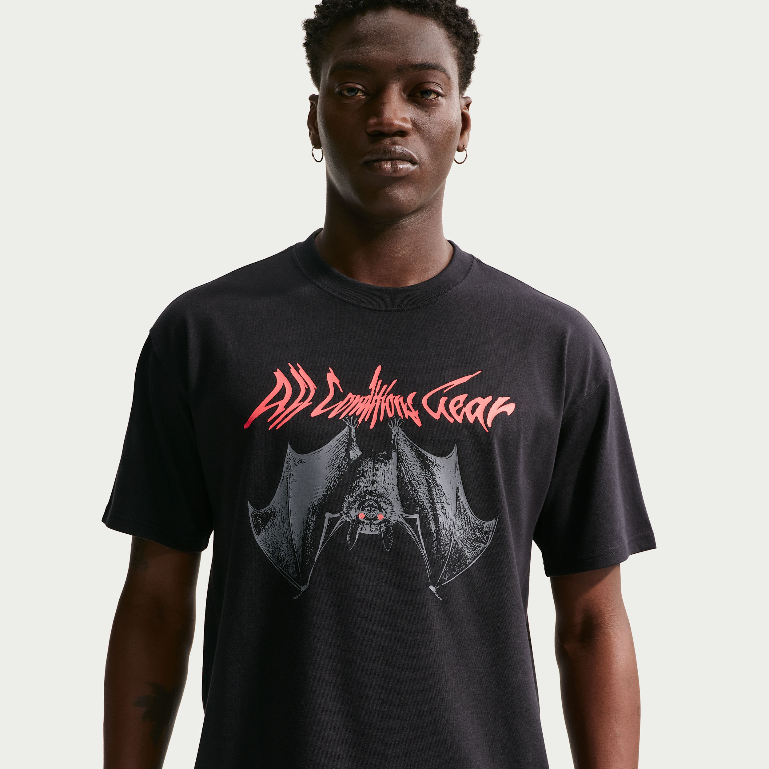 Nike Men's ACG Dri-FIT Camp Bats Graphic T-Shirt, Small, Black