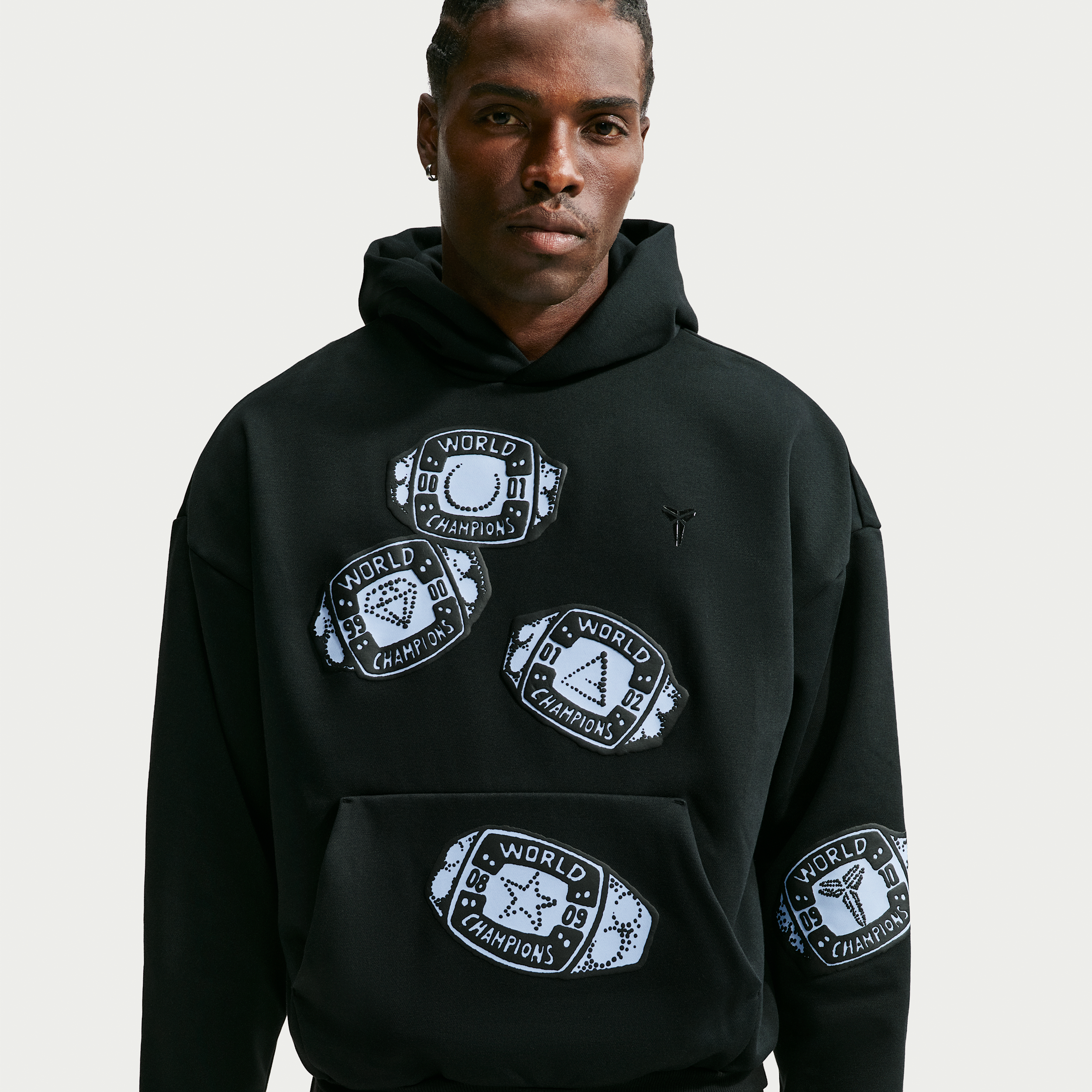 Kobe Nike Men's Standard Issue Therma-FIT Basketball Hoodie in Black | IR3351-010