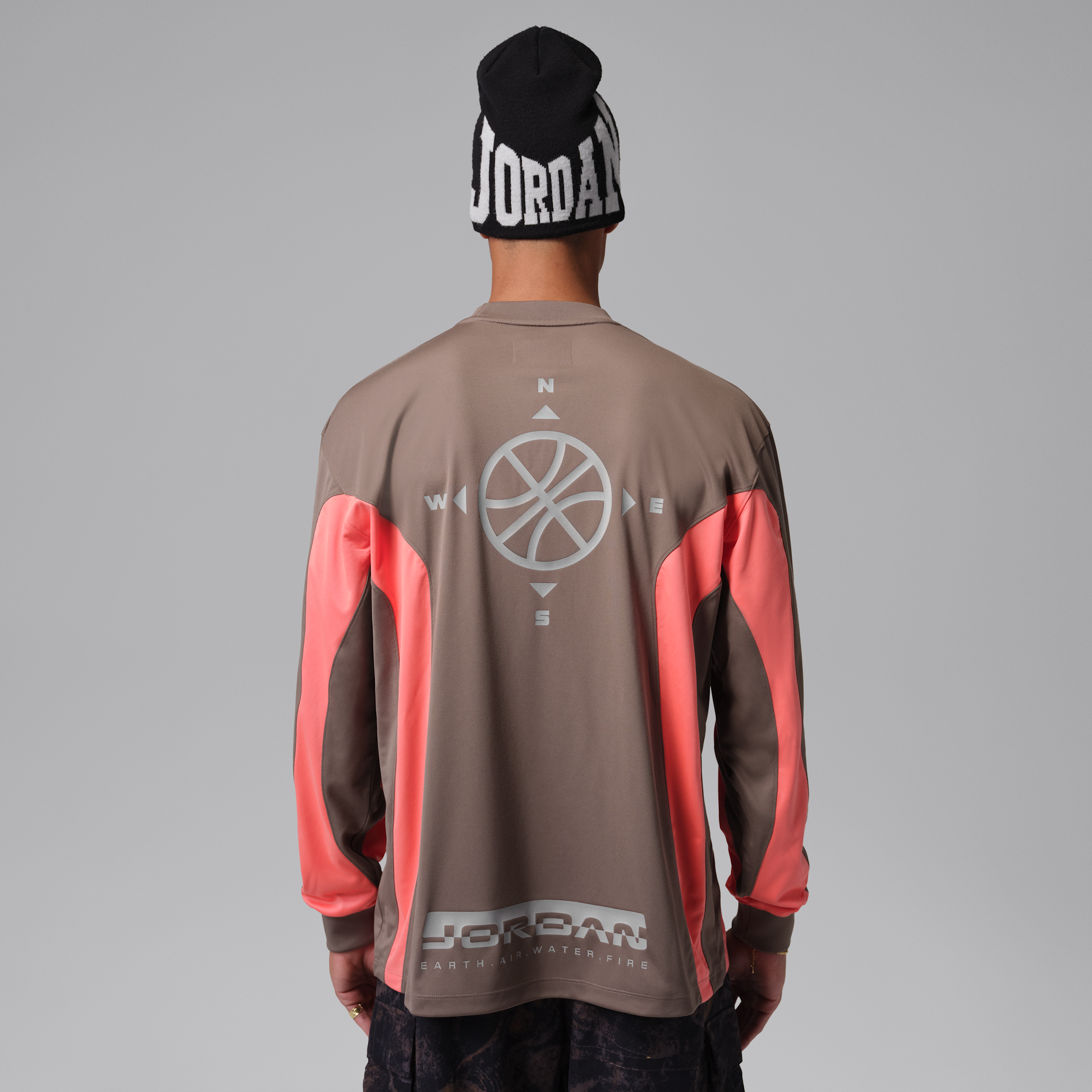 Men's Jordan Brooklyn Hike Mike Graphic Jersey in Grey | IF1885-040