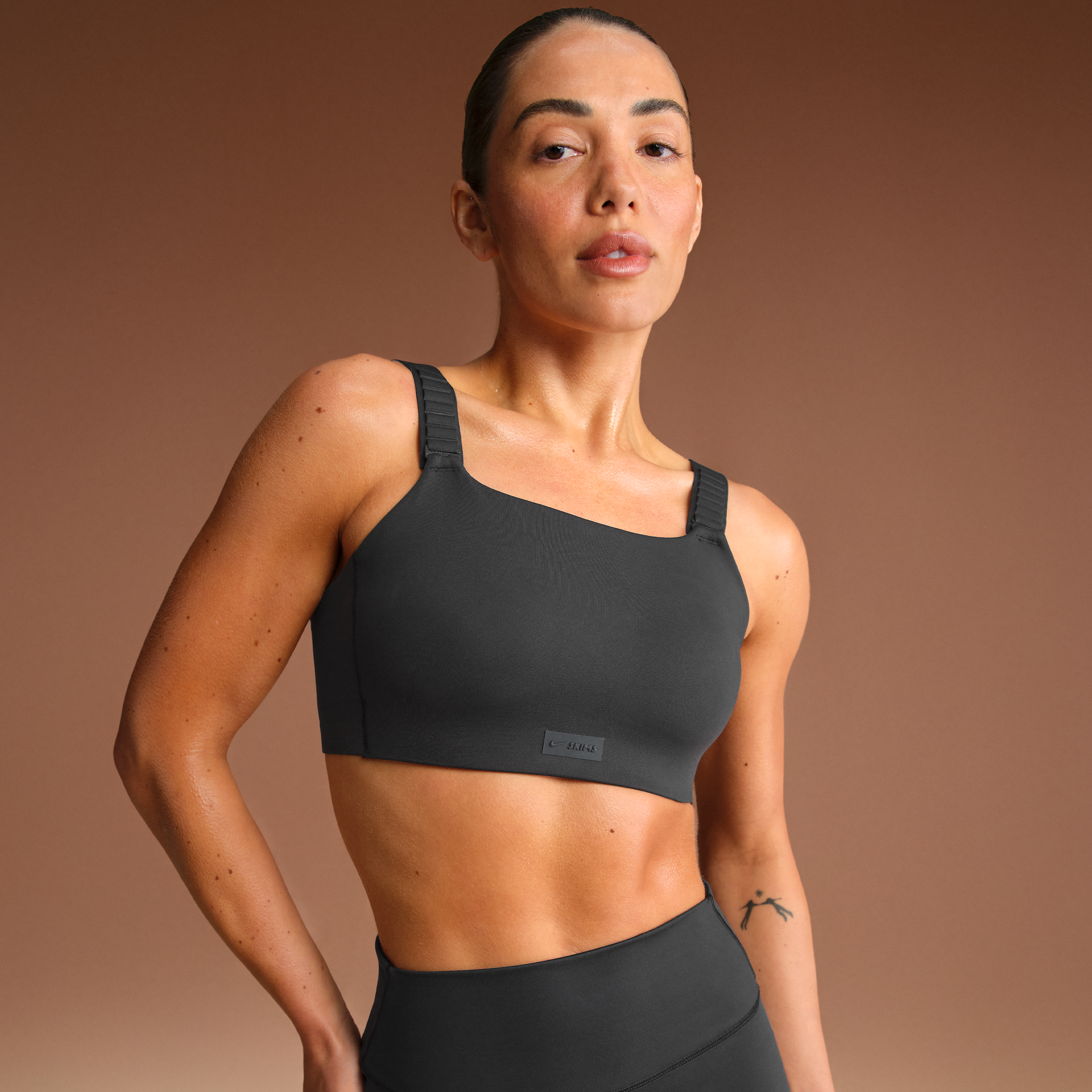 Nike Women's Skims Matte Wide-strap Bra In Black