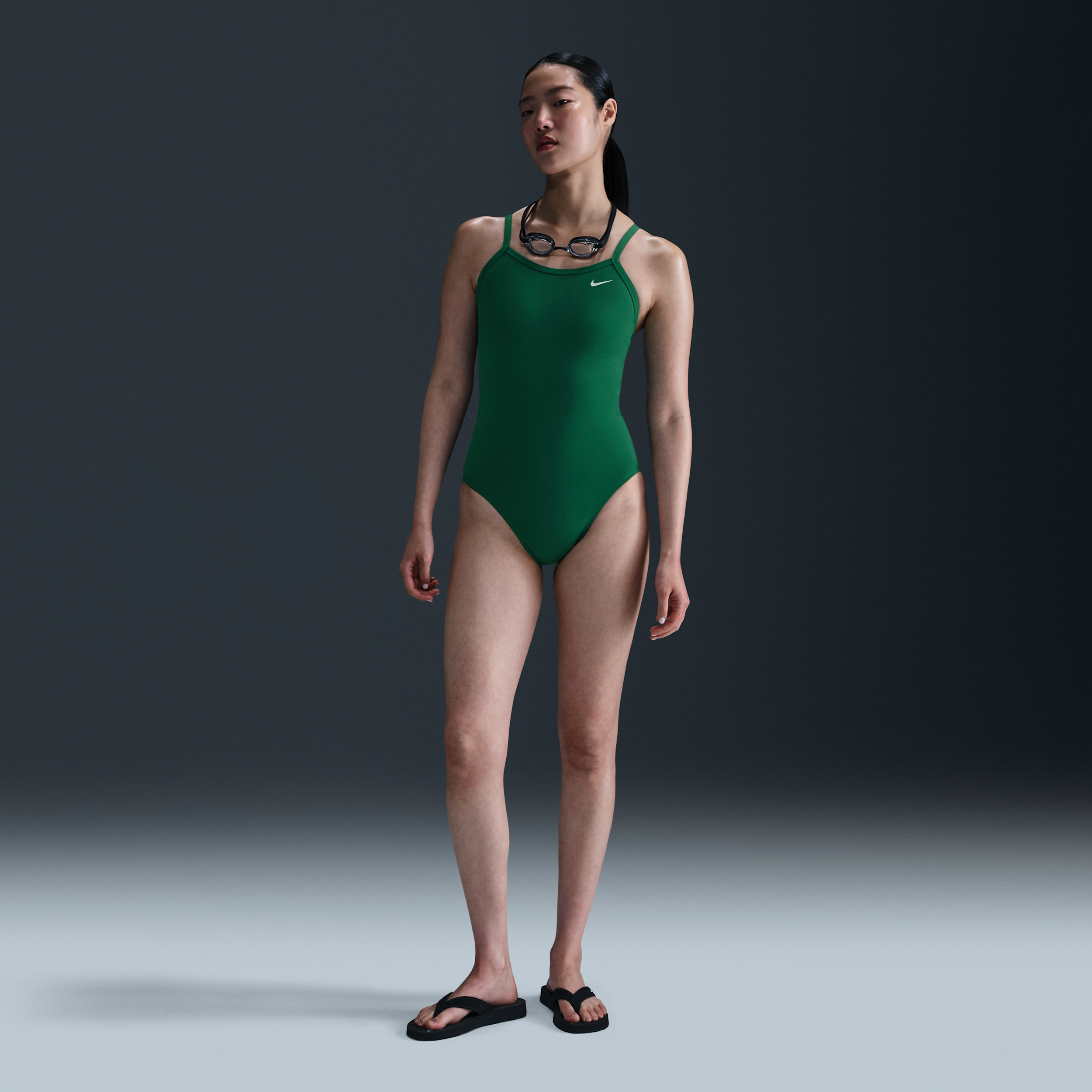 Nike Women's Hydrastrong Racerback One-piece Swimsuit In Green