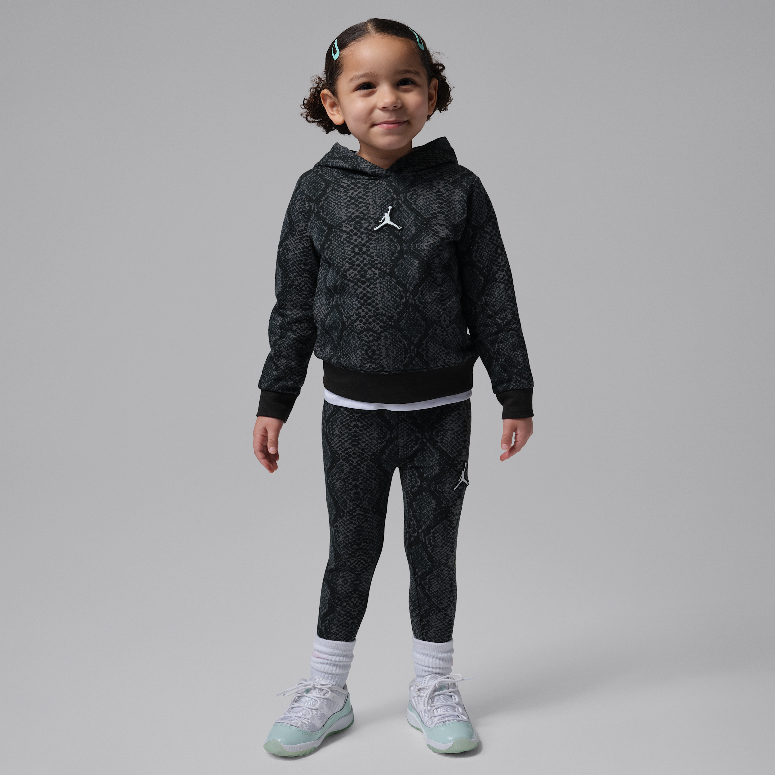 Jordan Essentials Toddler Snakeskin Pullover Hoodie and Leggings Set in Black 25B353-023 43$