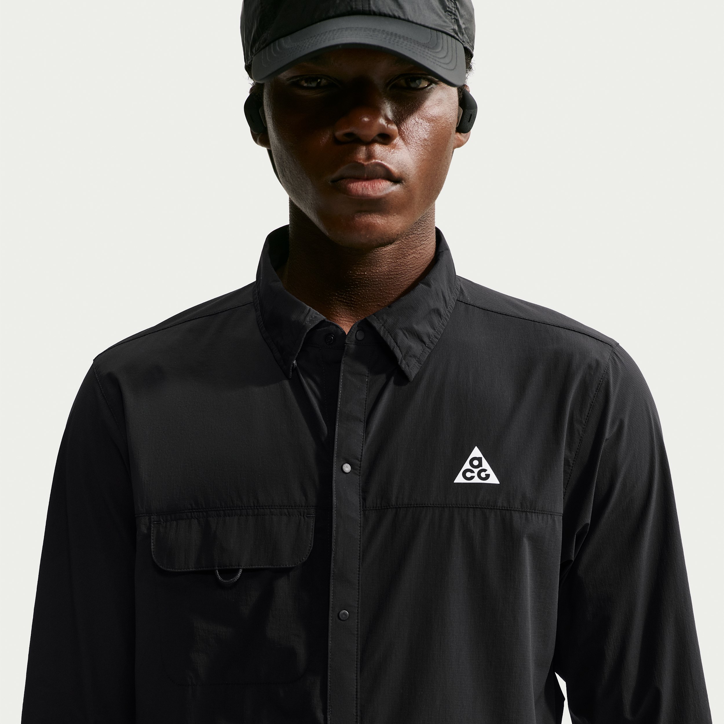 Men's Nike ACG Aireez Long-Sleeve Button-Up Trail Running Top in Black | IM5144-010