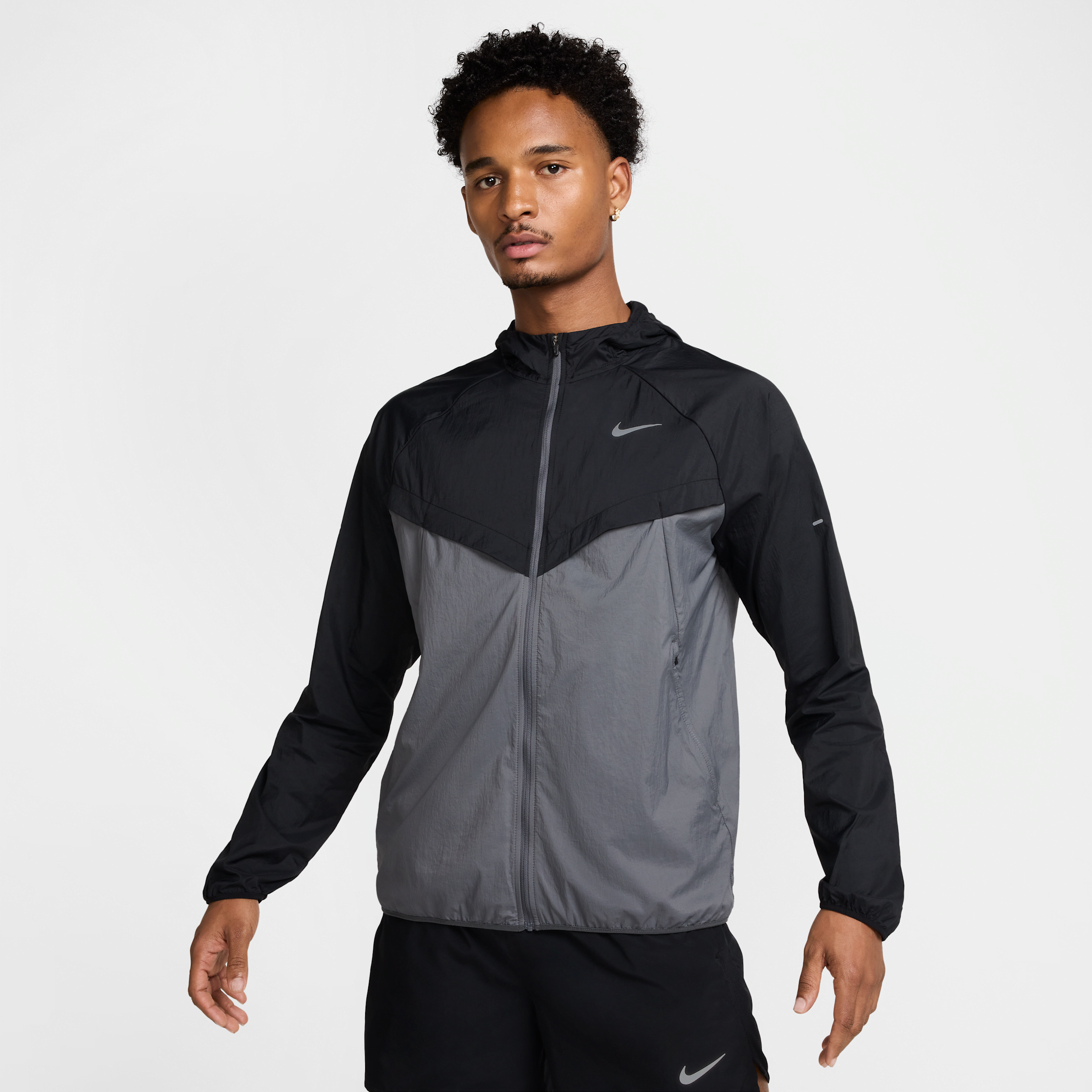 Nike Men's Stride Repel Uv Running Jacket In Black