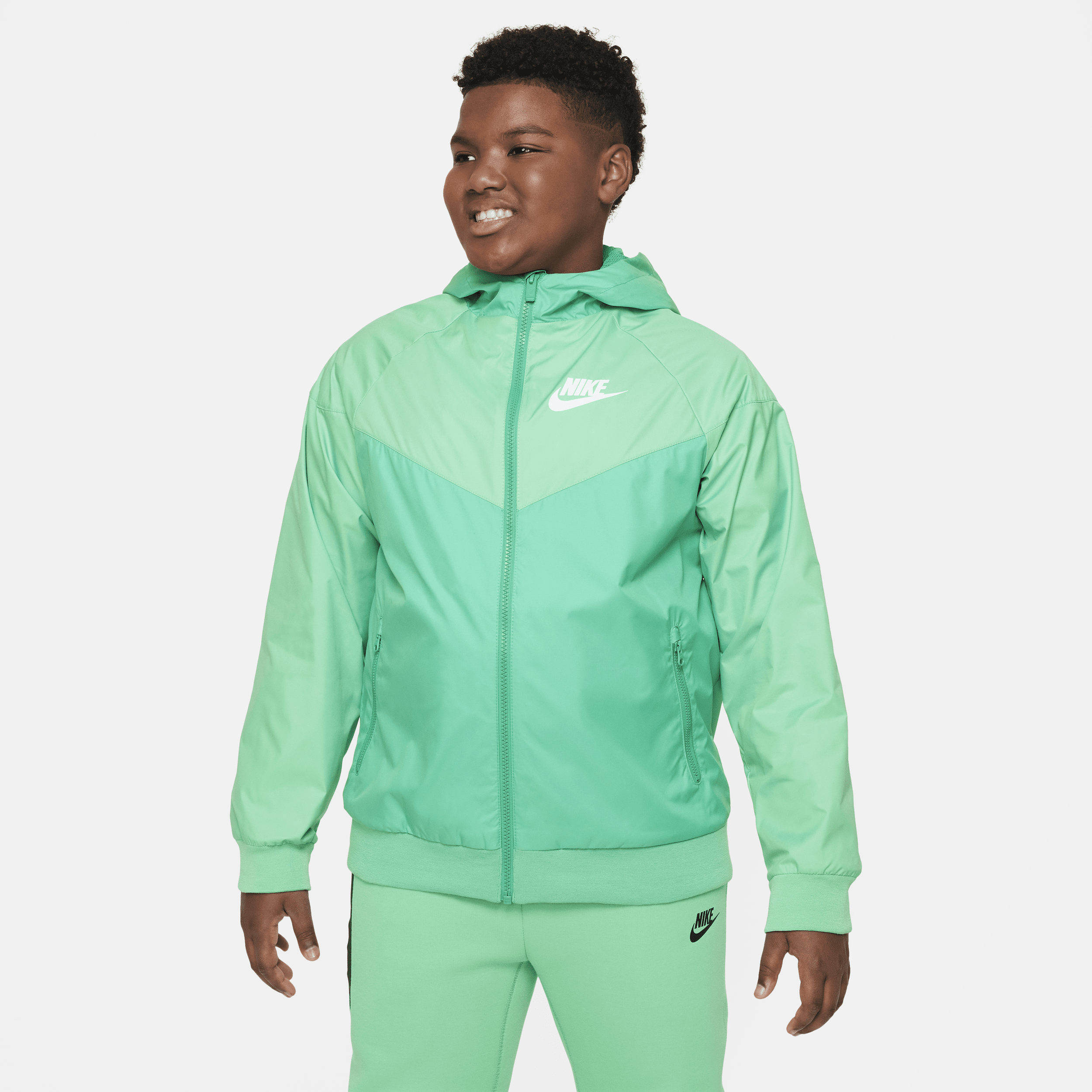 Nike Sportswear Windrunner Big Kids' (boys') Loose Hip-length Hooded Jacket (extended Size) In Green