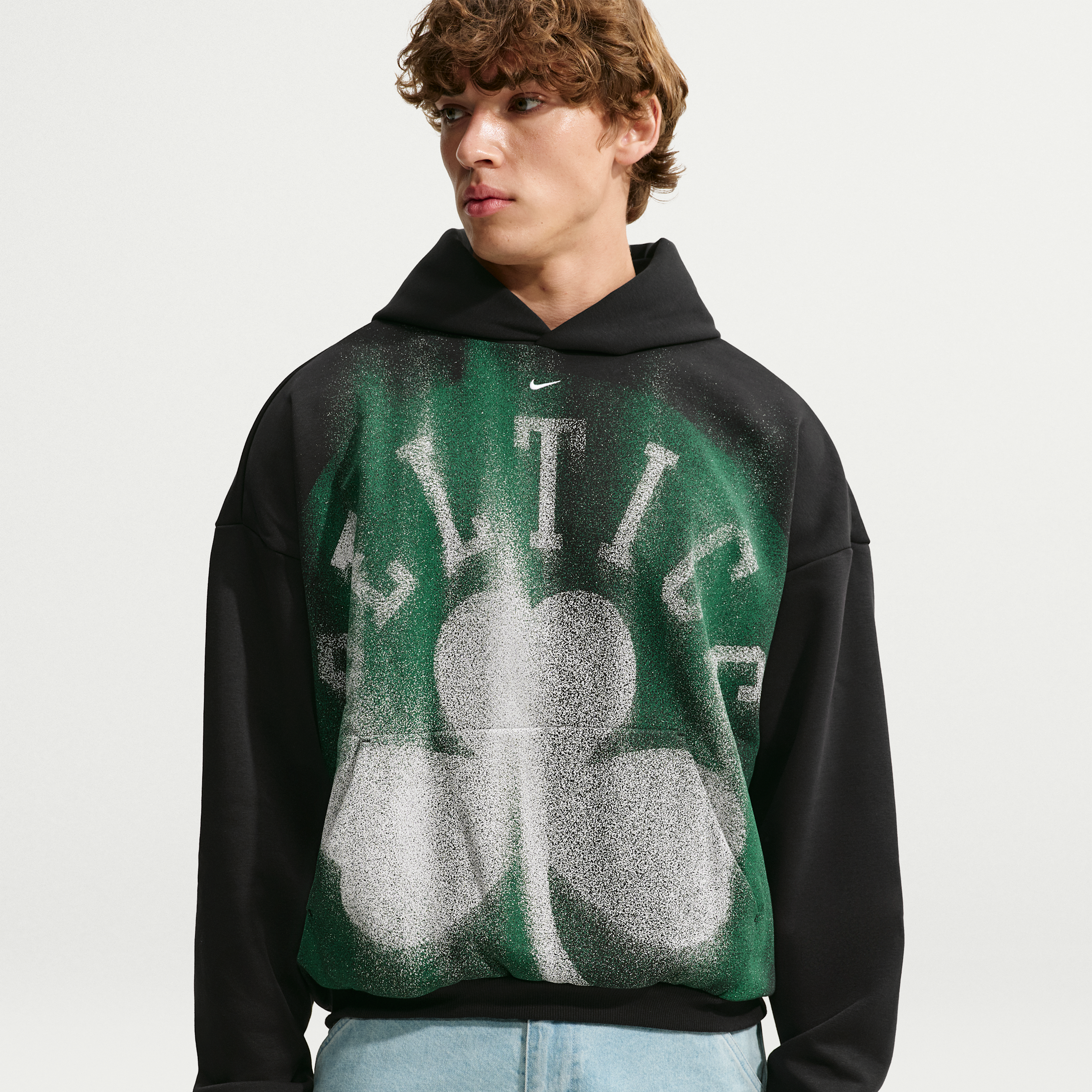 Men's Nike Black Boston Celtics 2026/27 Standard Issue Practice Icon Fleece Pullover Hoodie