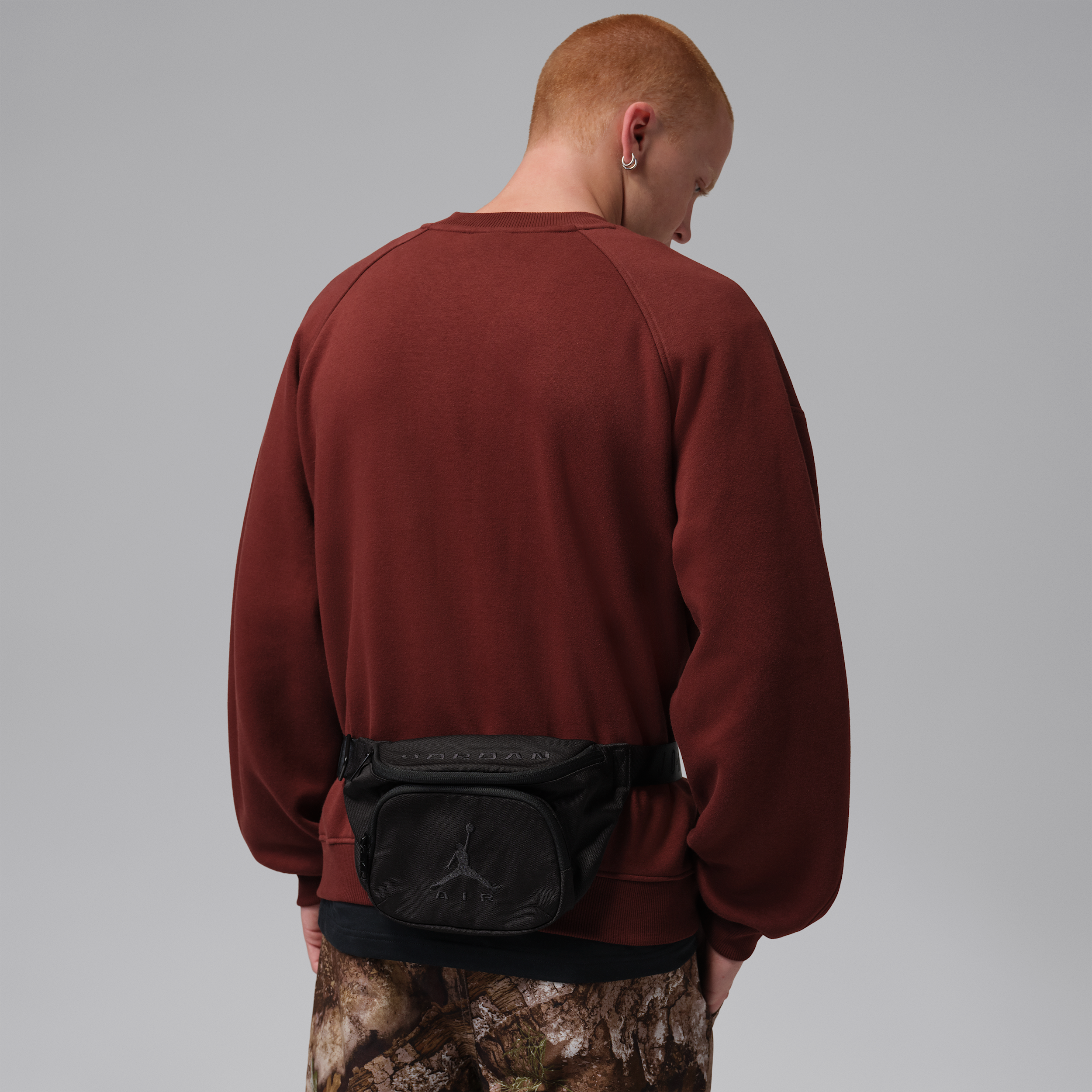 Men's Jordan Air Crossbody Bag (4L) in Black | MA9212-KK2
