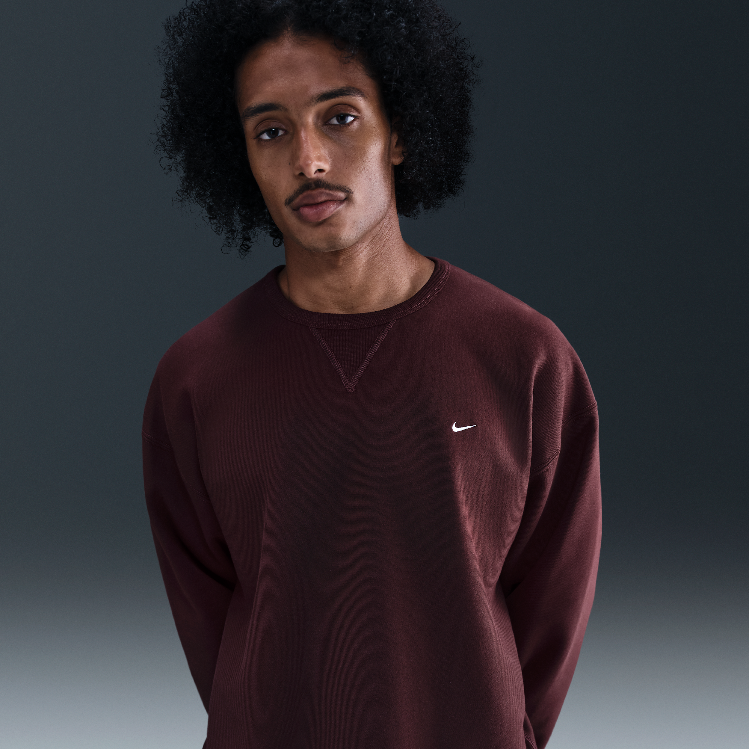 Nike Men's Solo Swoosh Fleece Crew In Red