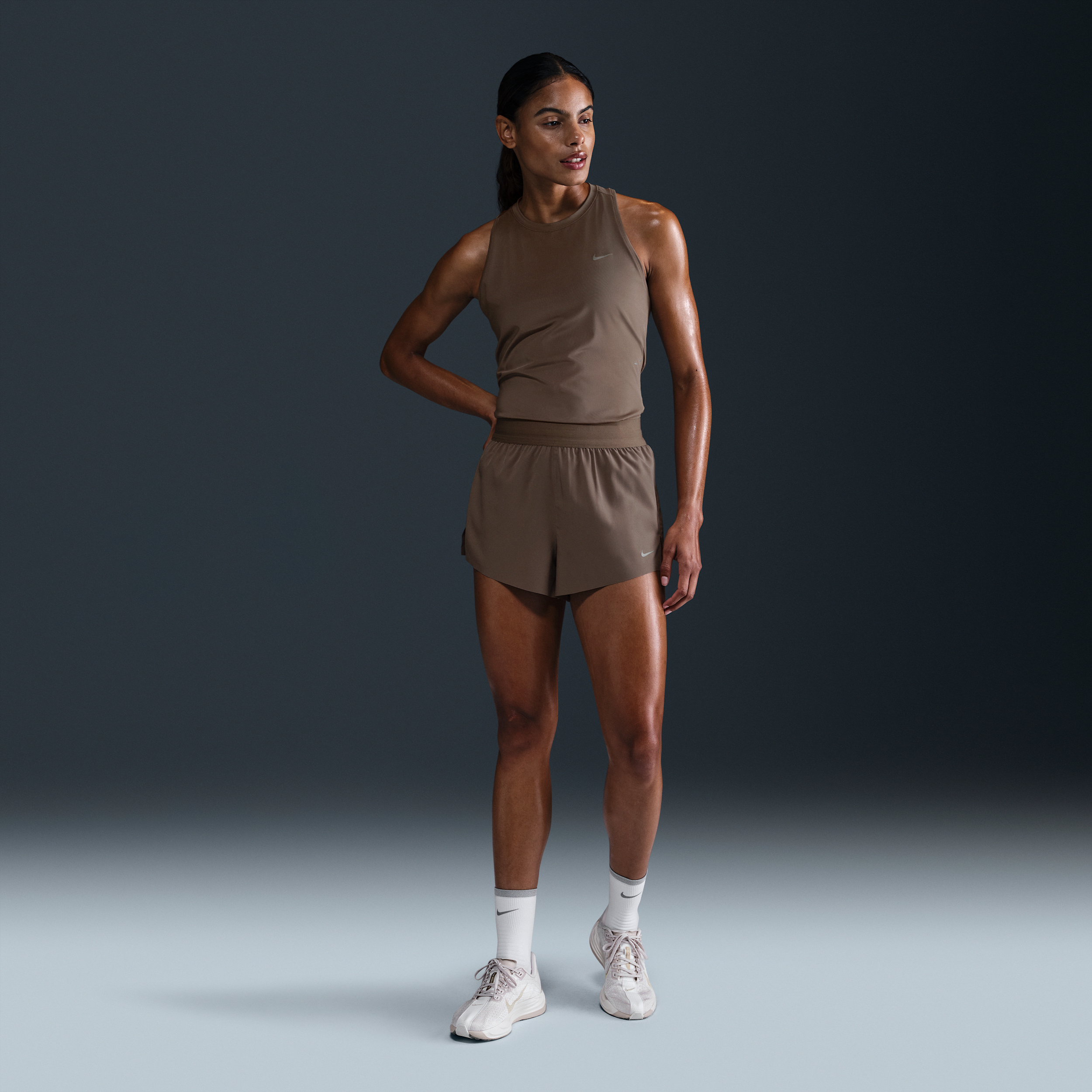 NIKE WOMEN'S SWIFT DRI-FIT MID-RISE 2.5" BRIEF-LINED RUNNING SHORTS 1015660880