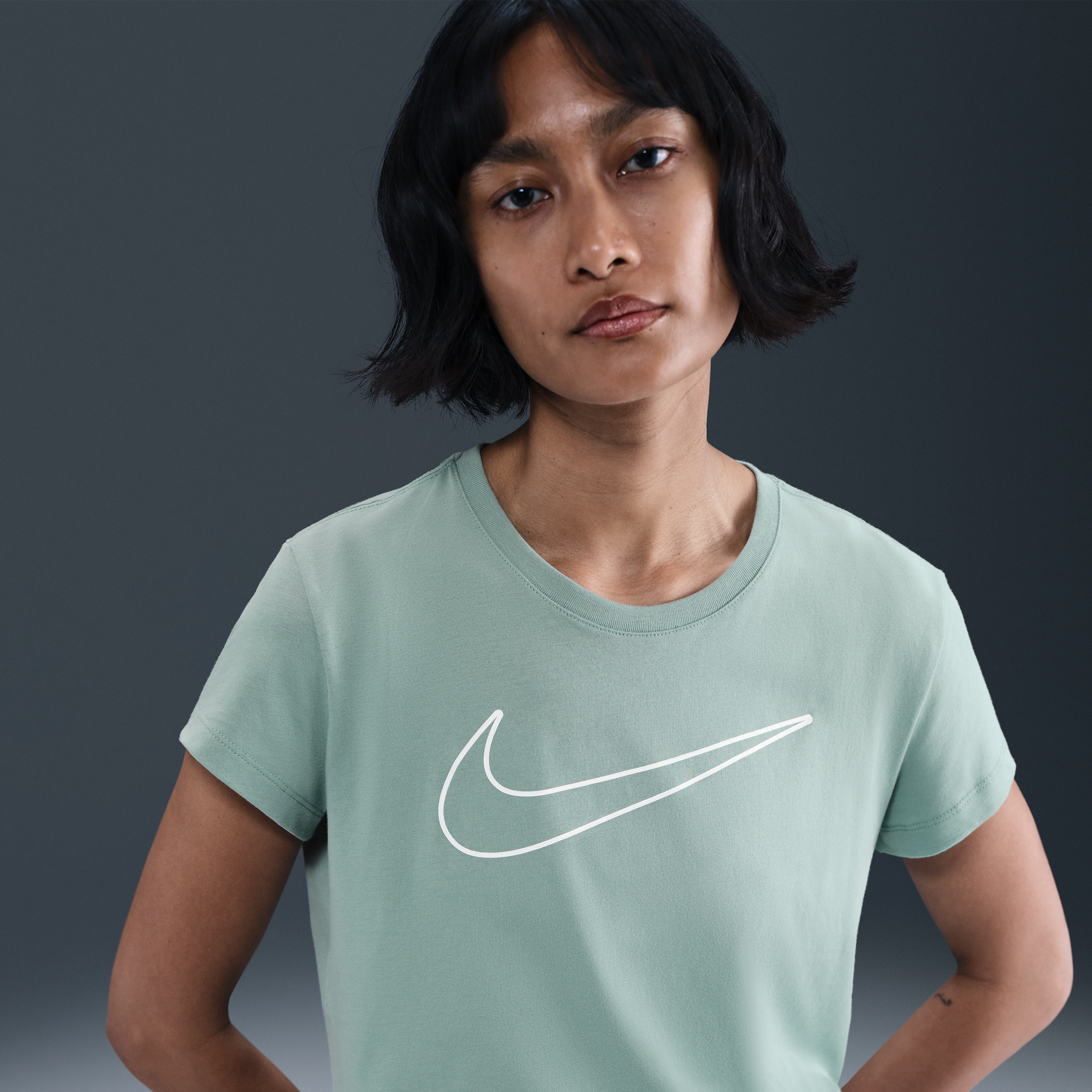 Nike Women's  Sportswear Short-sleeve Graphic T-shirt