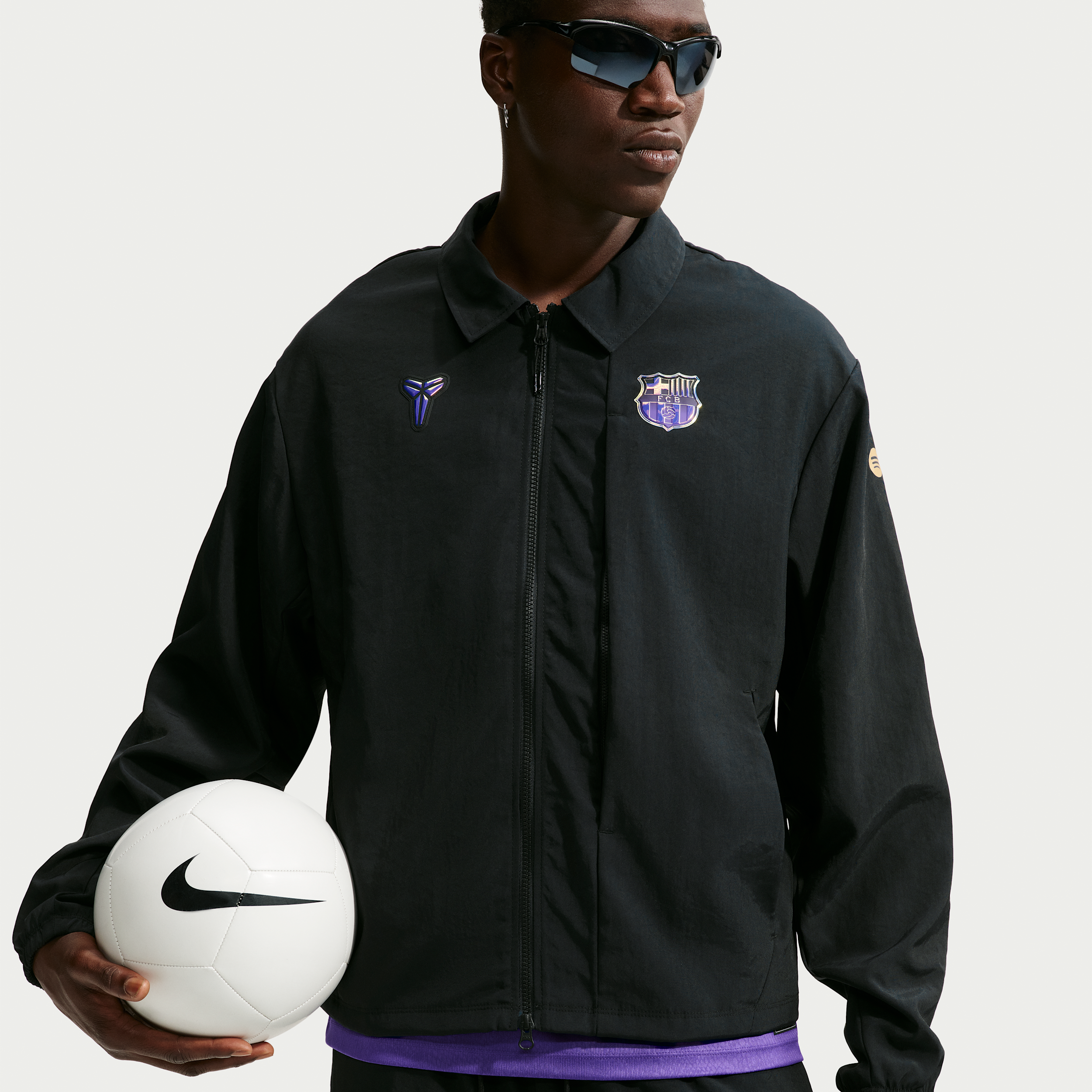 Men's Nike FC Barcelona Away Kobe Soccer Woven Jacket in Black | IO3428-011