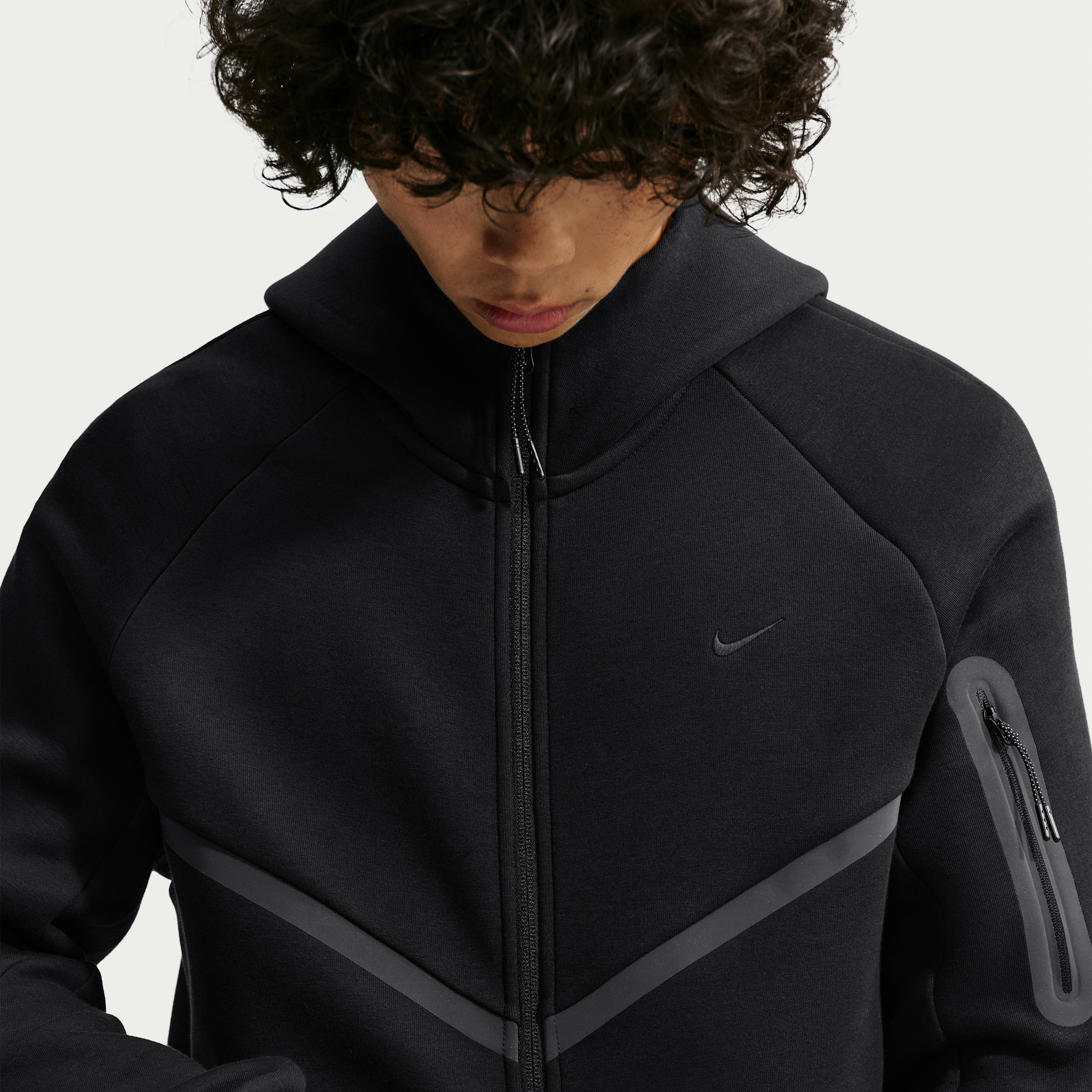 Nike Men's Tech Fleece Full-Zip Windrunner Jacket with Reflective Accents in Black | IZ8071-010
