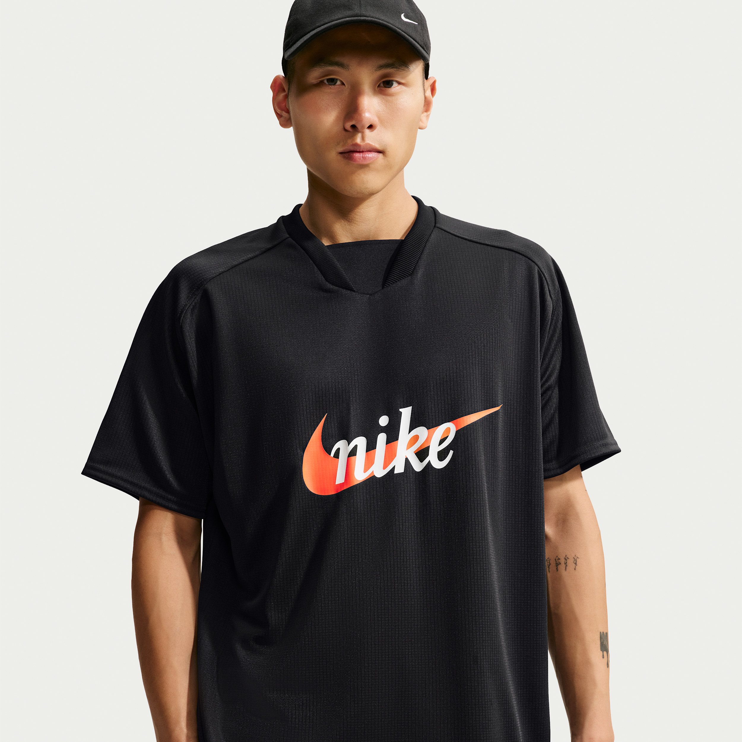 Nike Men's Sportswear Club Short-Sleeve Jersey T-shirt - Black/Safety Orange