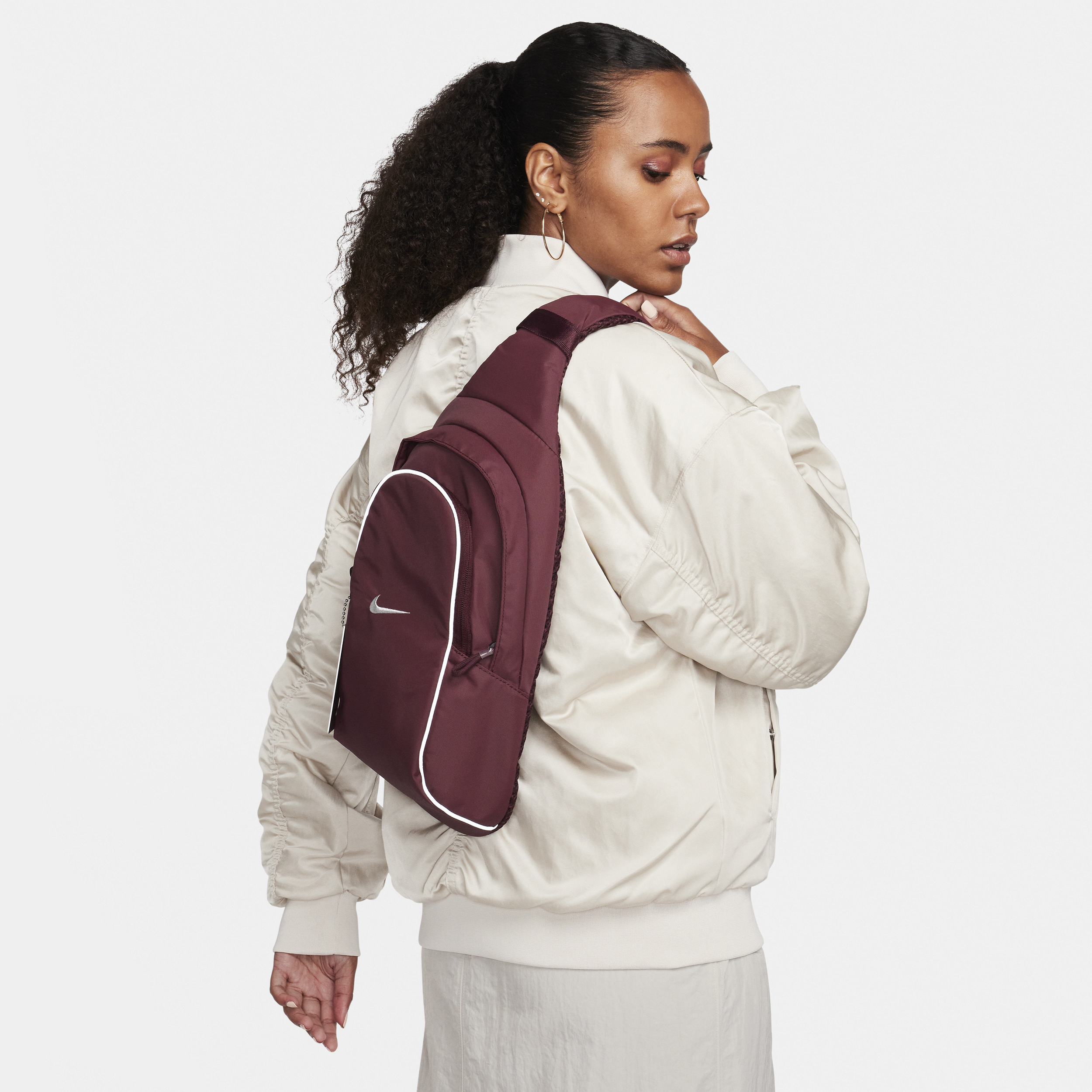 Nike Unisex  Sportswear Essentials Sling Bag (8l) In Red