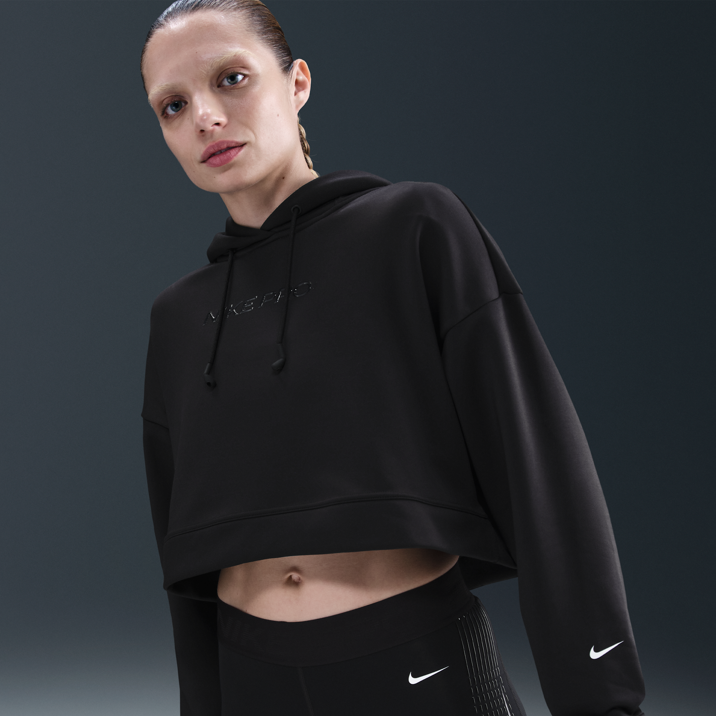 Nike Pro Therma-fit Crop Fleece Hoodie In Black