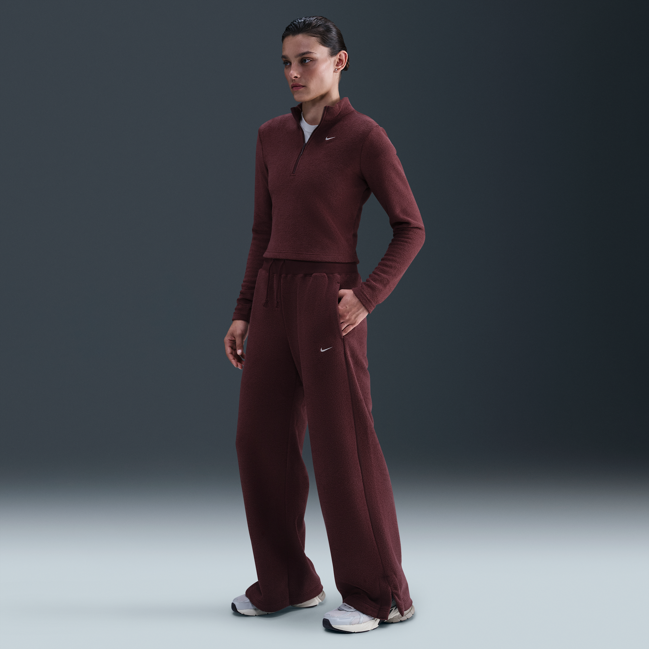Nike Women's  Sportswear Phoenix Plush High-waisted Wide-leg Cozy Fleece Pants In Red