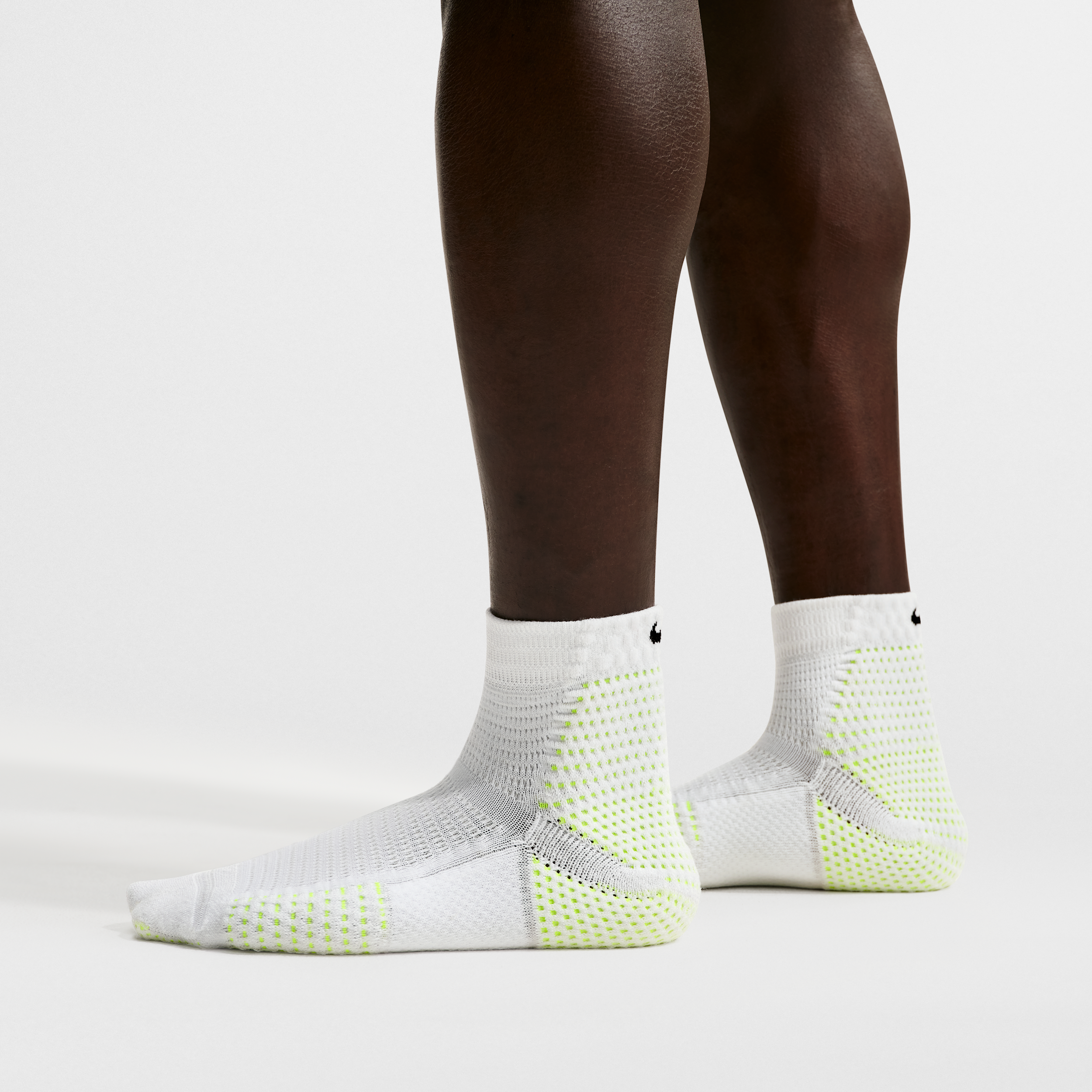 Nike Unisex Unicorn Dri-FIT ADV Cushioned Ankle Socks (1 Pair) in White | DQ7597-103