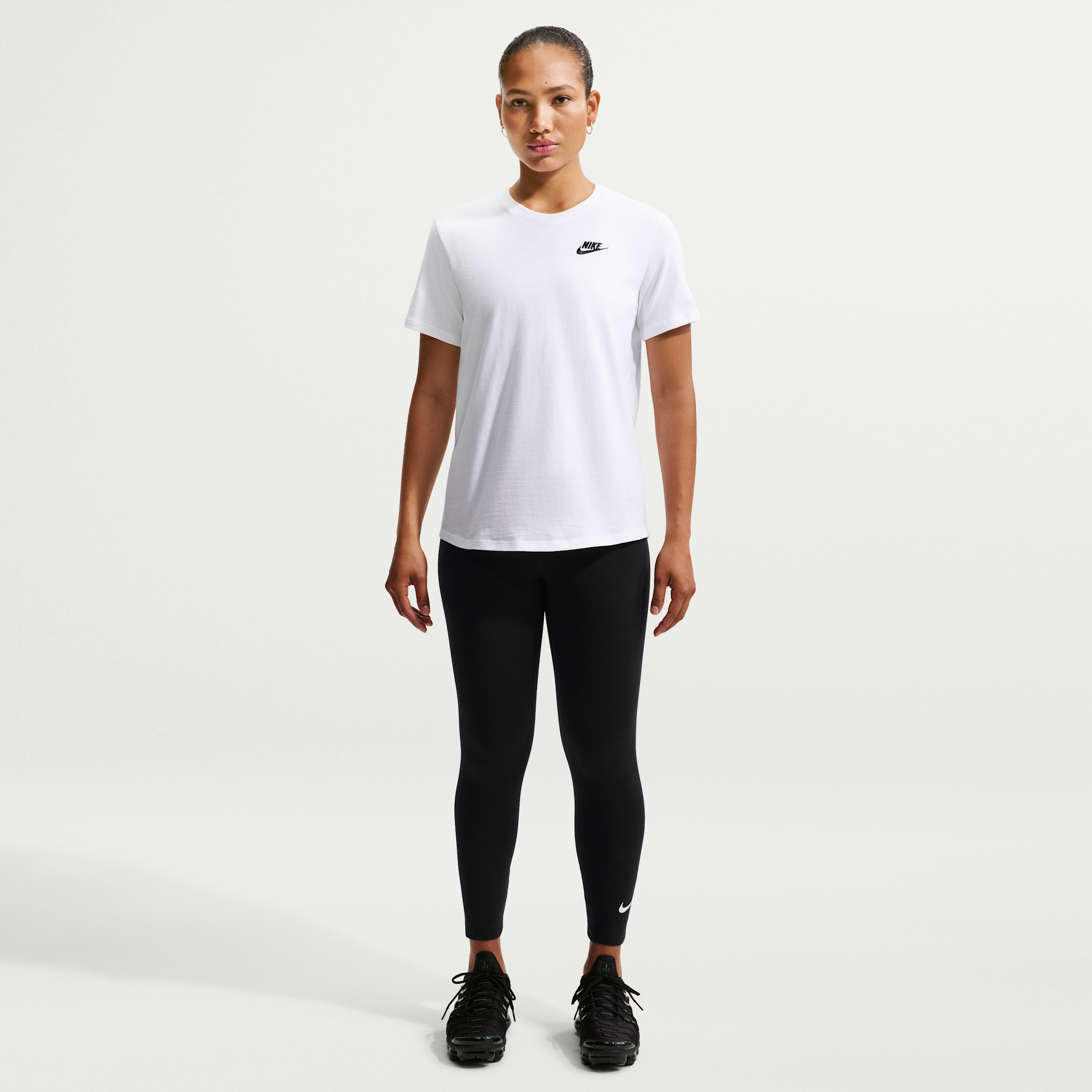 Women's Nike Sportswear Classic High-Waisted 7/8 Leggings in Black | DV7789-010