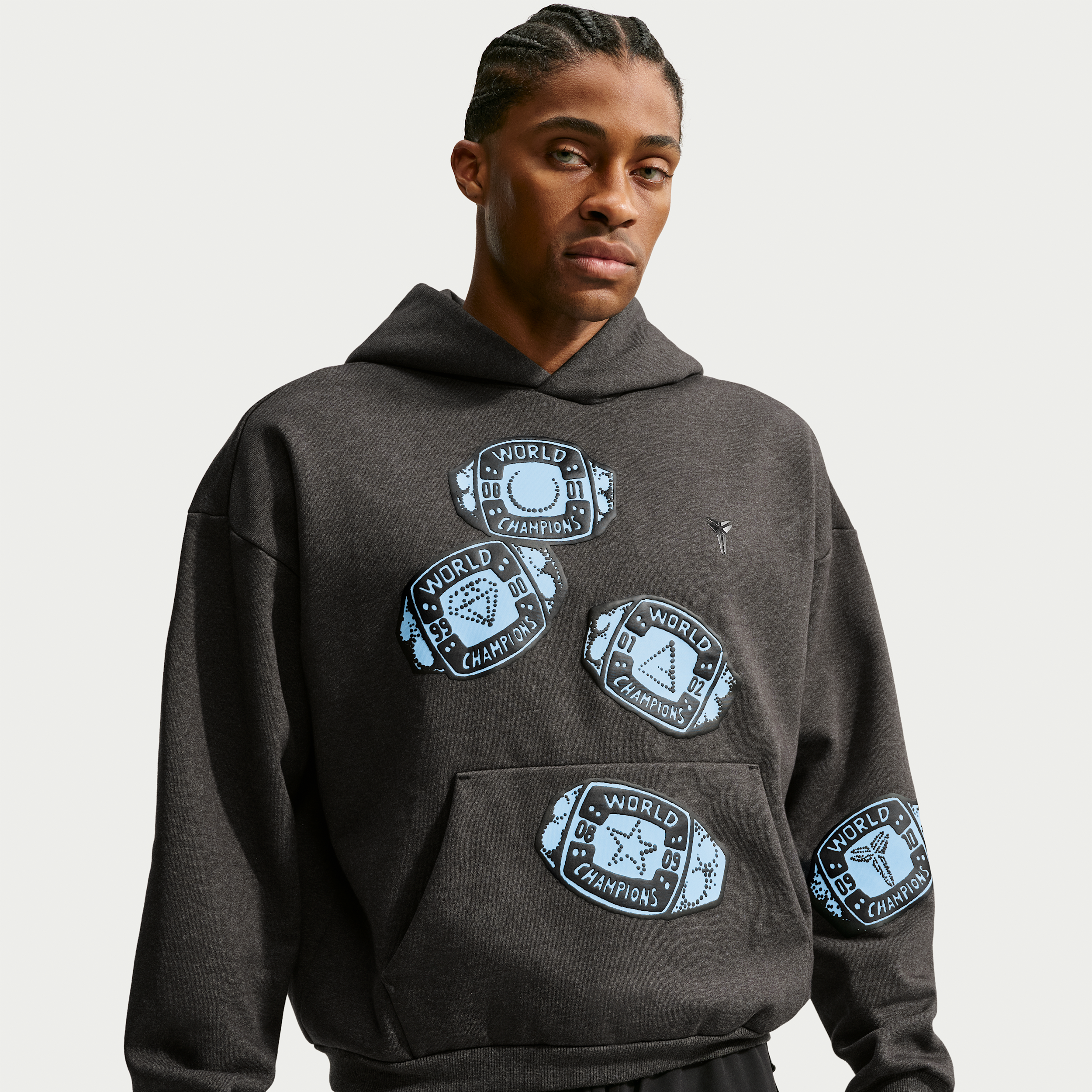 Kobe Nike Men's Standard Issue Therma-FIT Basketball Hoodie in Black | IR3351-032