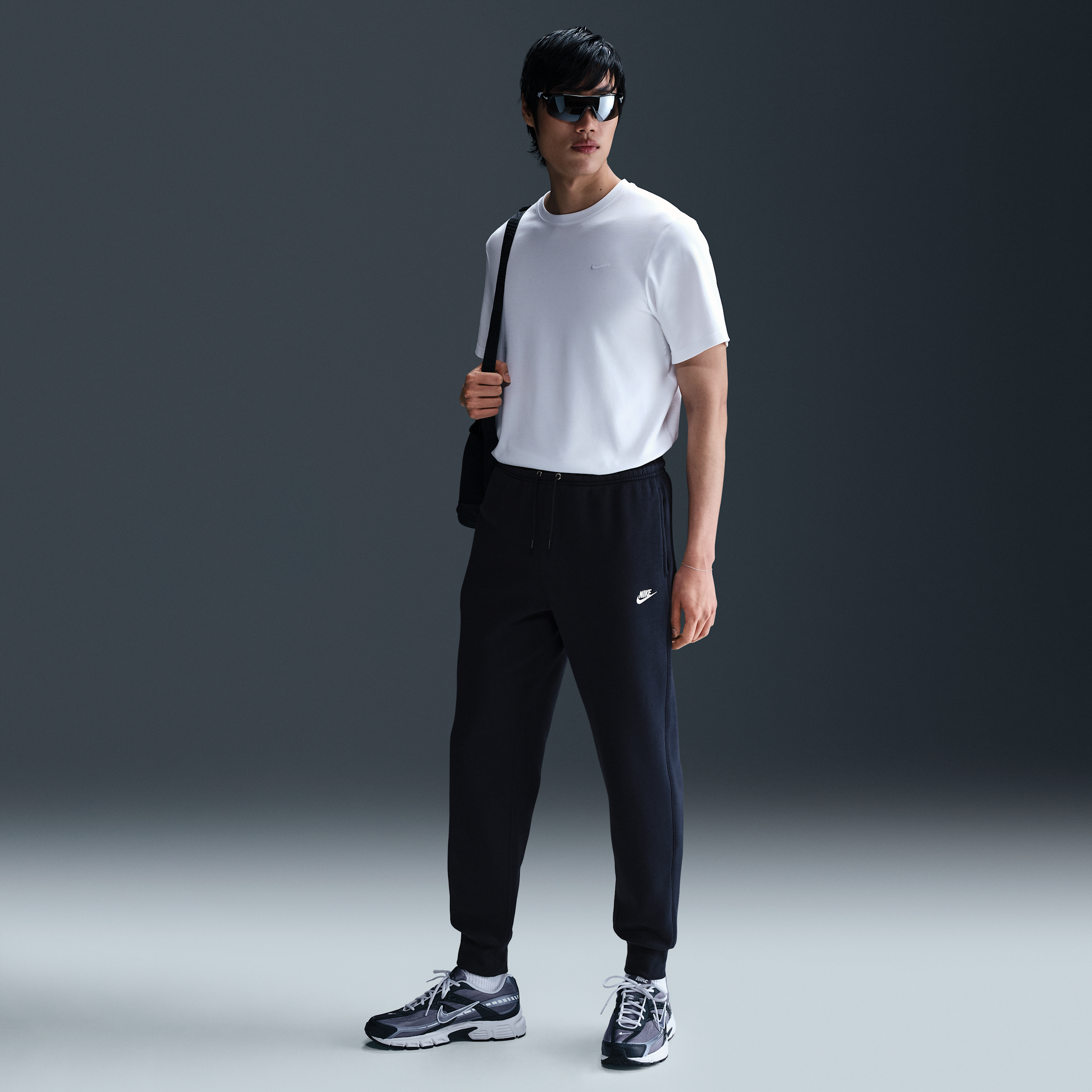 Nike Men's Club Jogger Pants In Blue