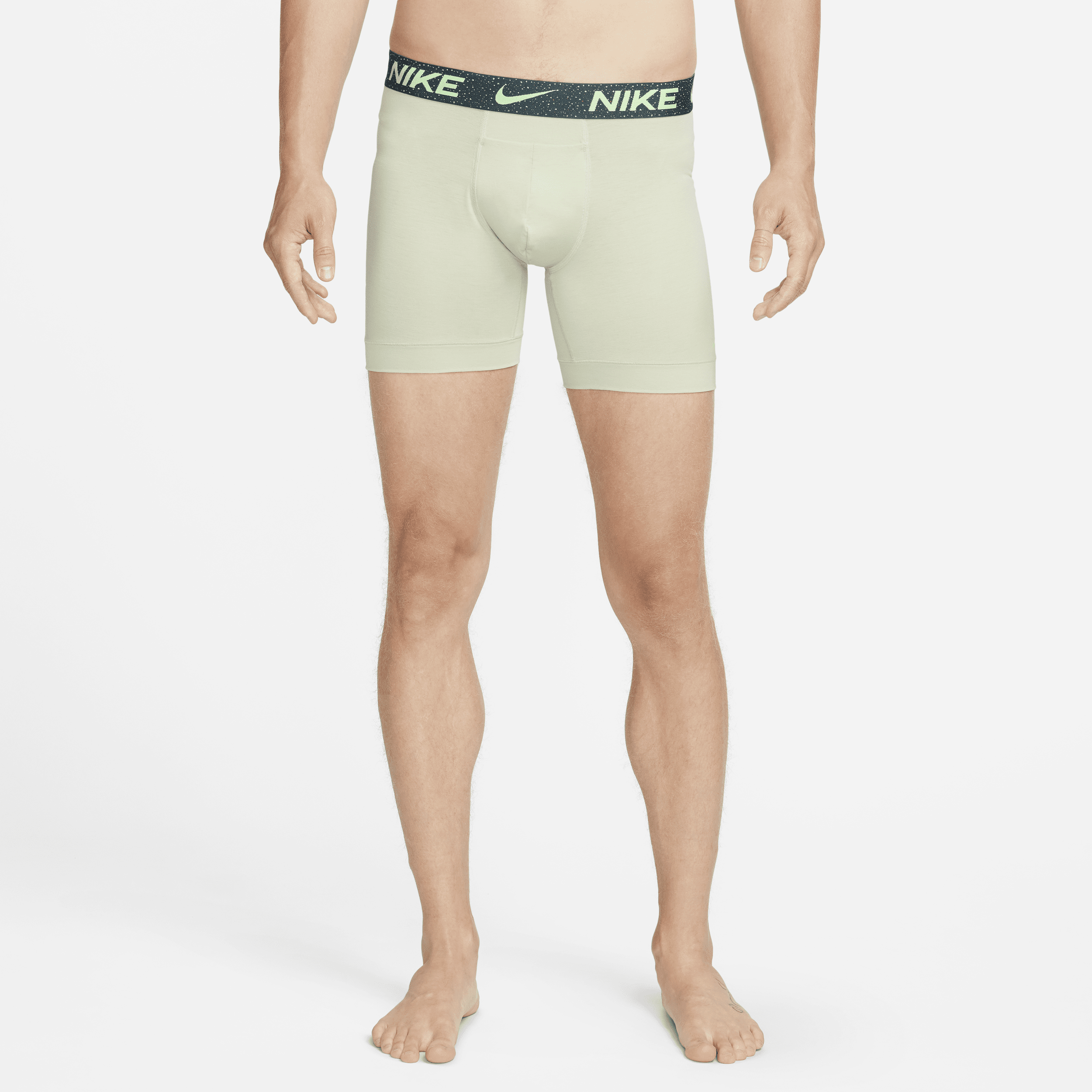 Shop Nike Men's Dri-fit Reluxe Boxer Briefs (2-pack) In Green