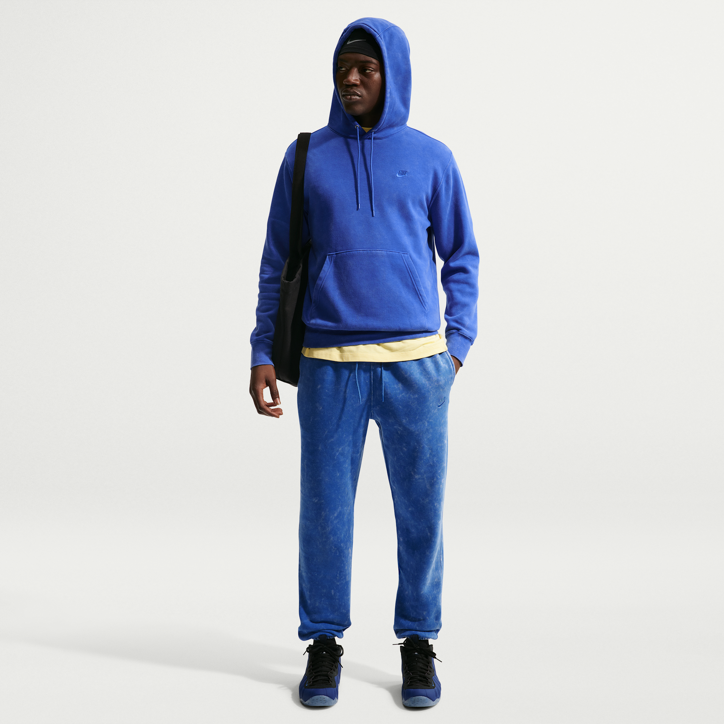 Men's Nike Sportswear Club Washed Cuffed Fleece Pants in Blue | IQ1218-480