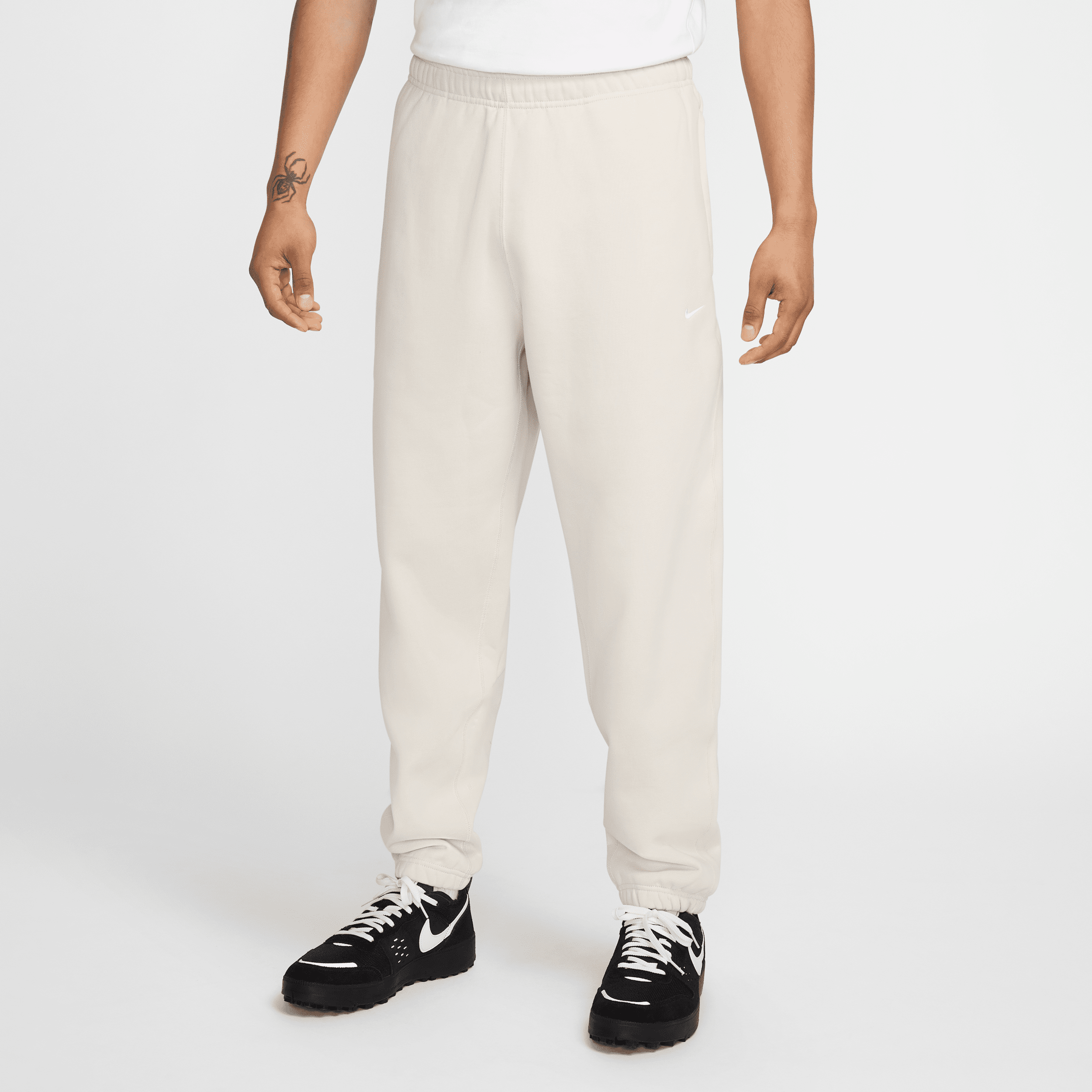 Nike Men's Solo Swoosh Fleece Pants In Grey