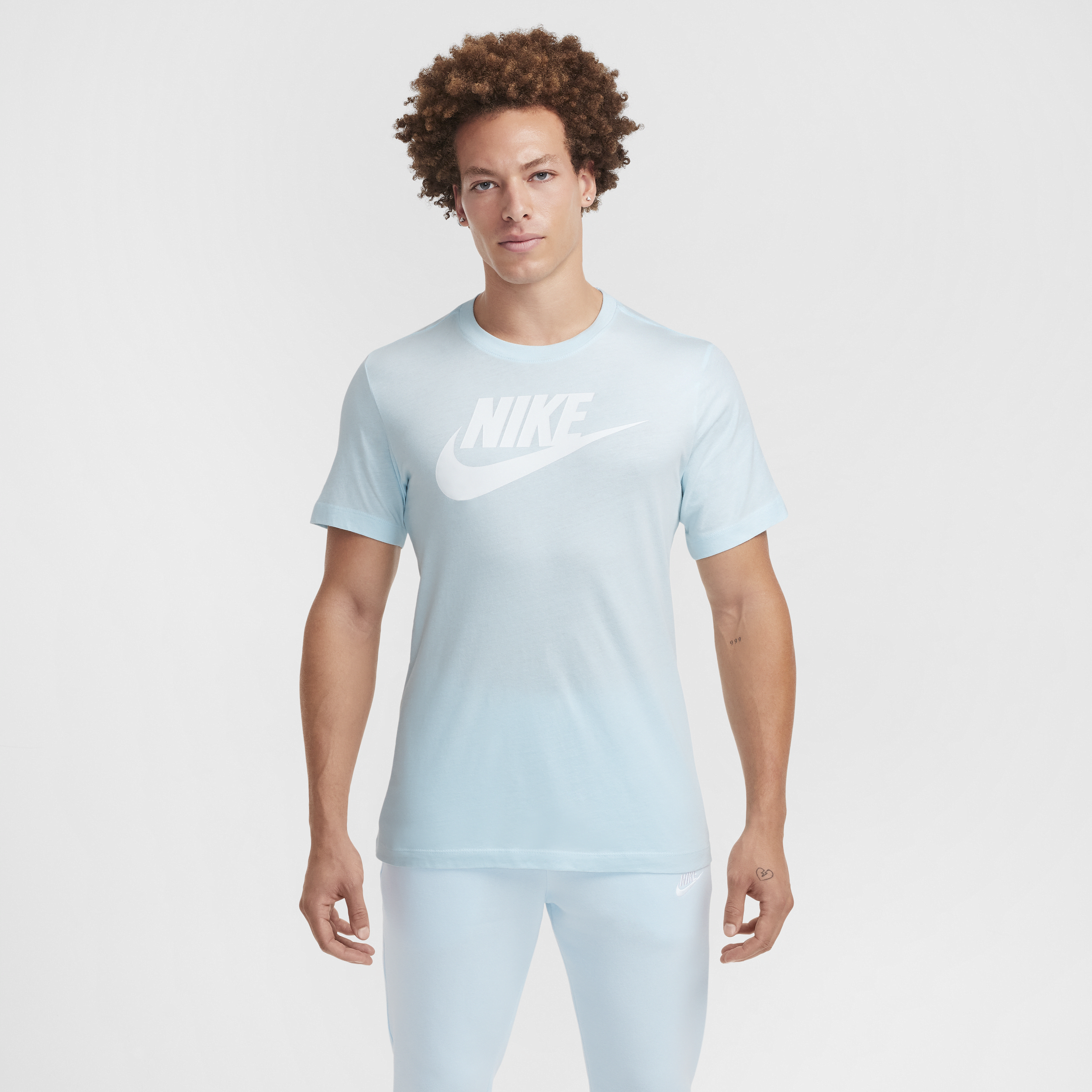 Men's Nike Sportswear T-Shirt in Blue, Size: XL | AR5004-474