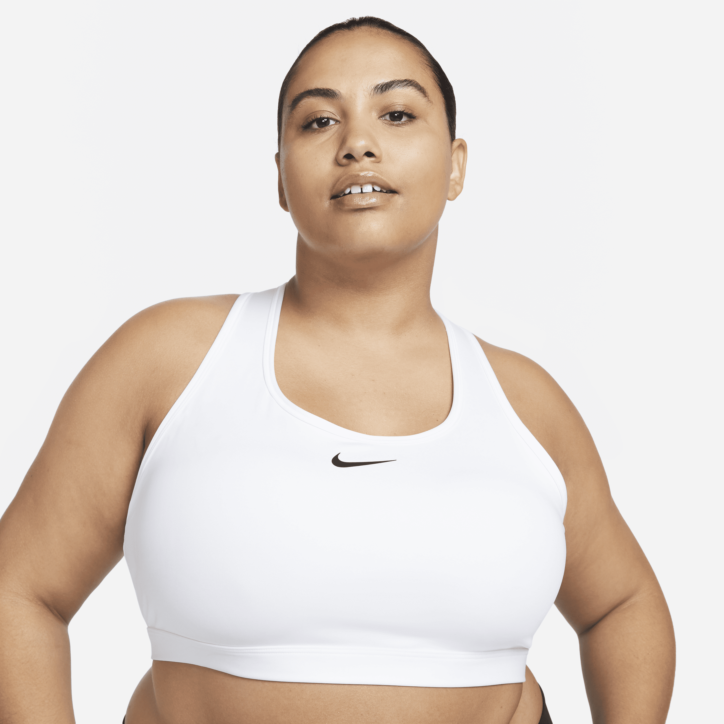Nike Women's Swoosh Medium Support Padded Sports Bra (plus Size) In White