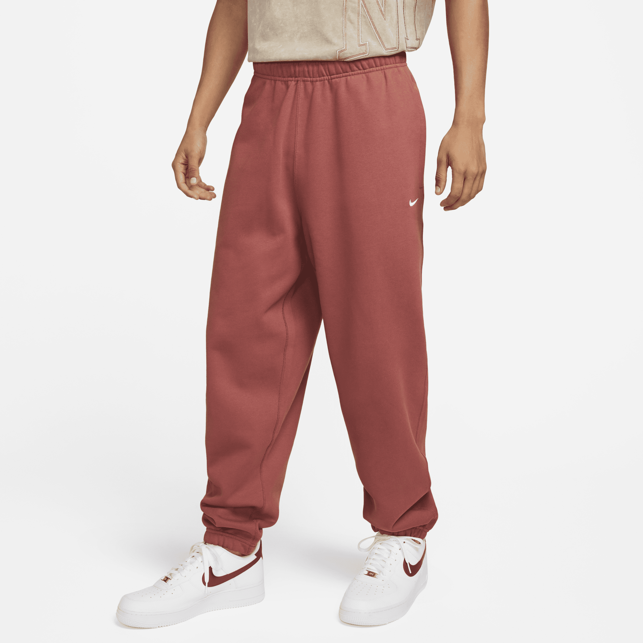 Nike Men's Solo Swoosh Fleece Pants In Red