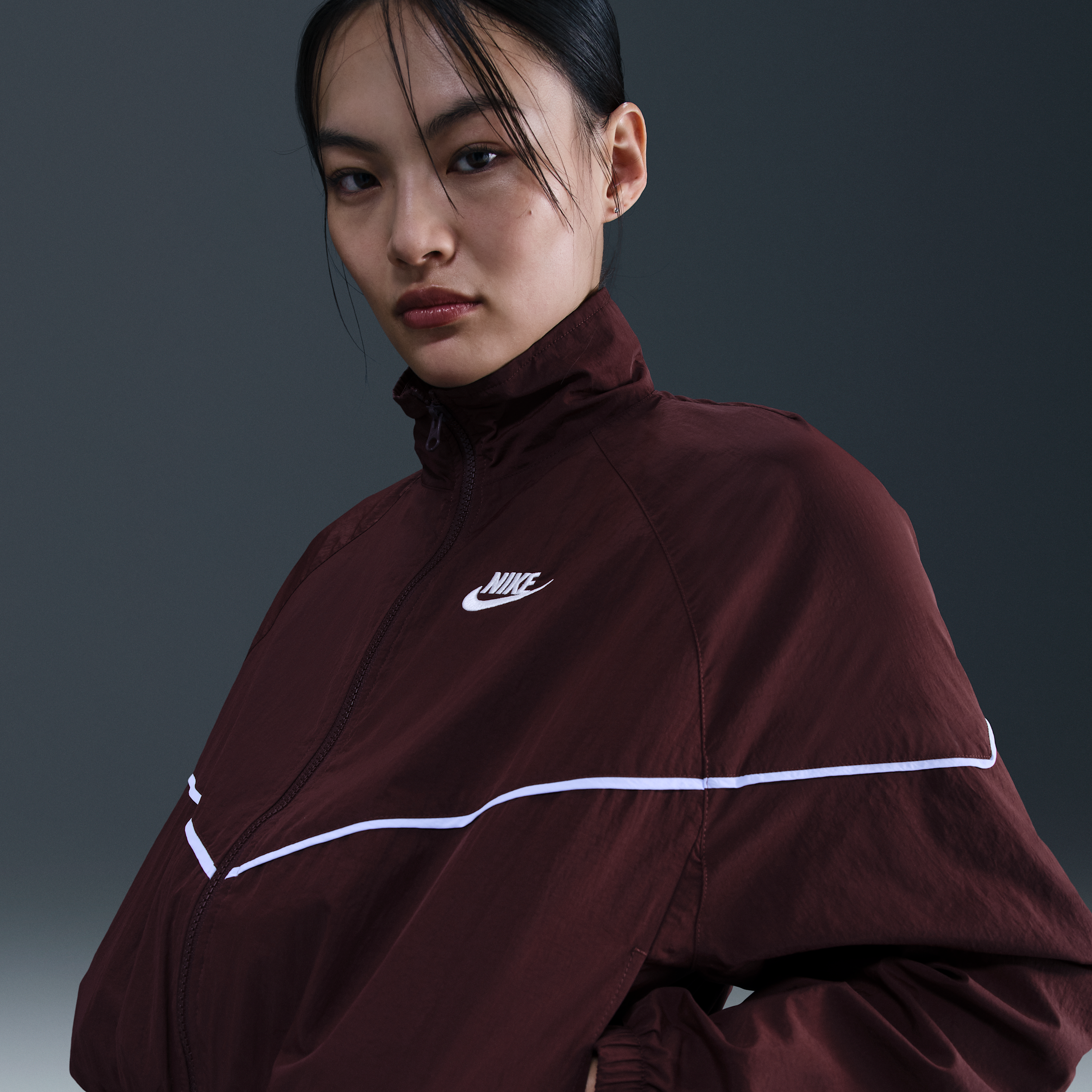 Nike Women's  Sportswear Windrunner Woven Jacket In Burgundy