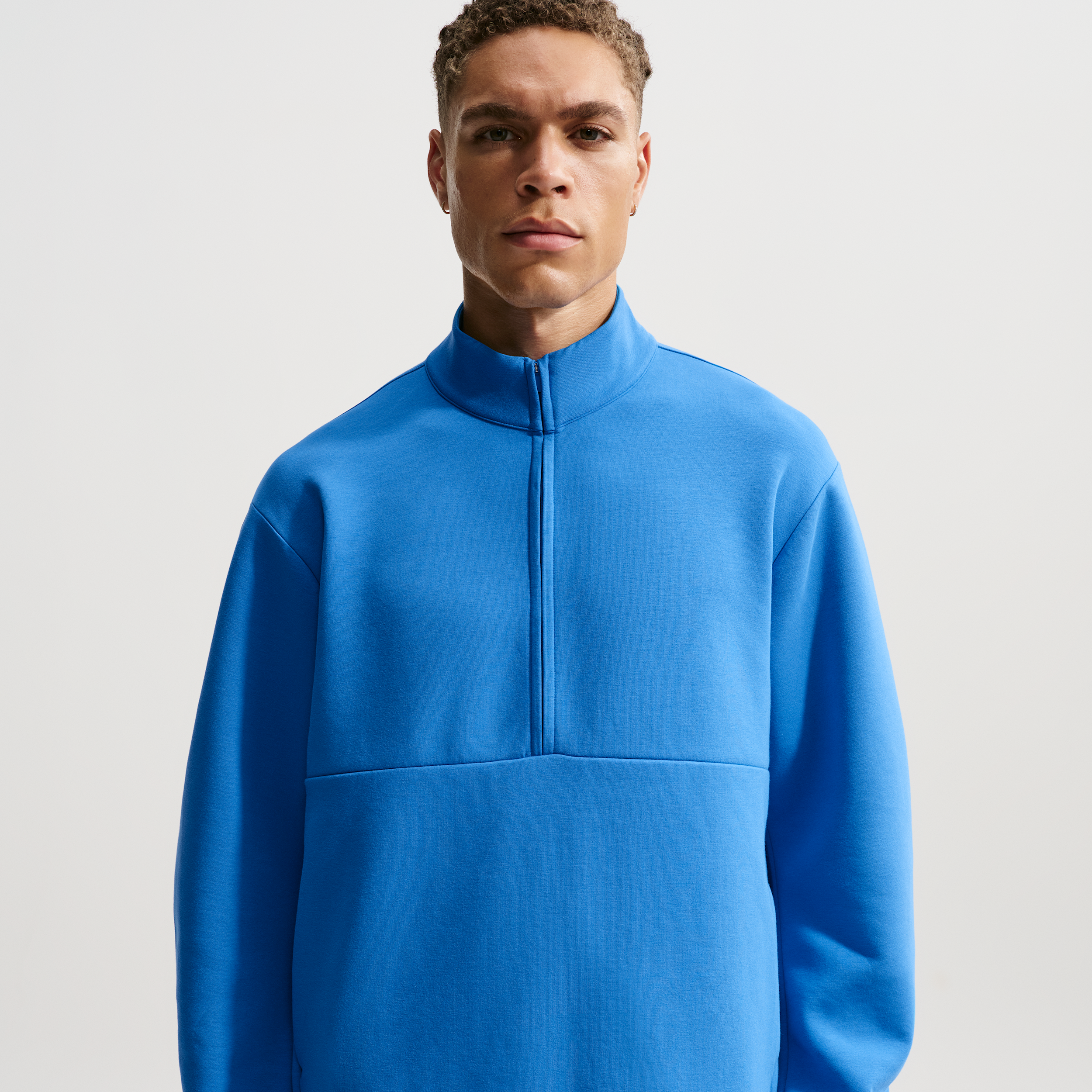 Nike Men's 24.7 ImpossiblySoft Dri-FIT 1/2-Zip Top in Blue | HQ6953-435