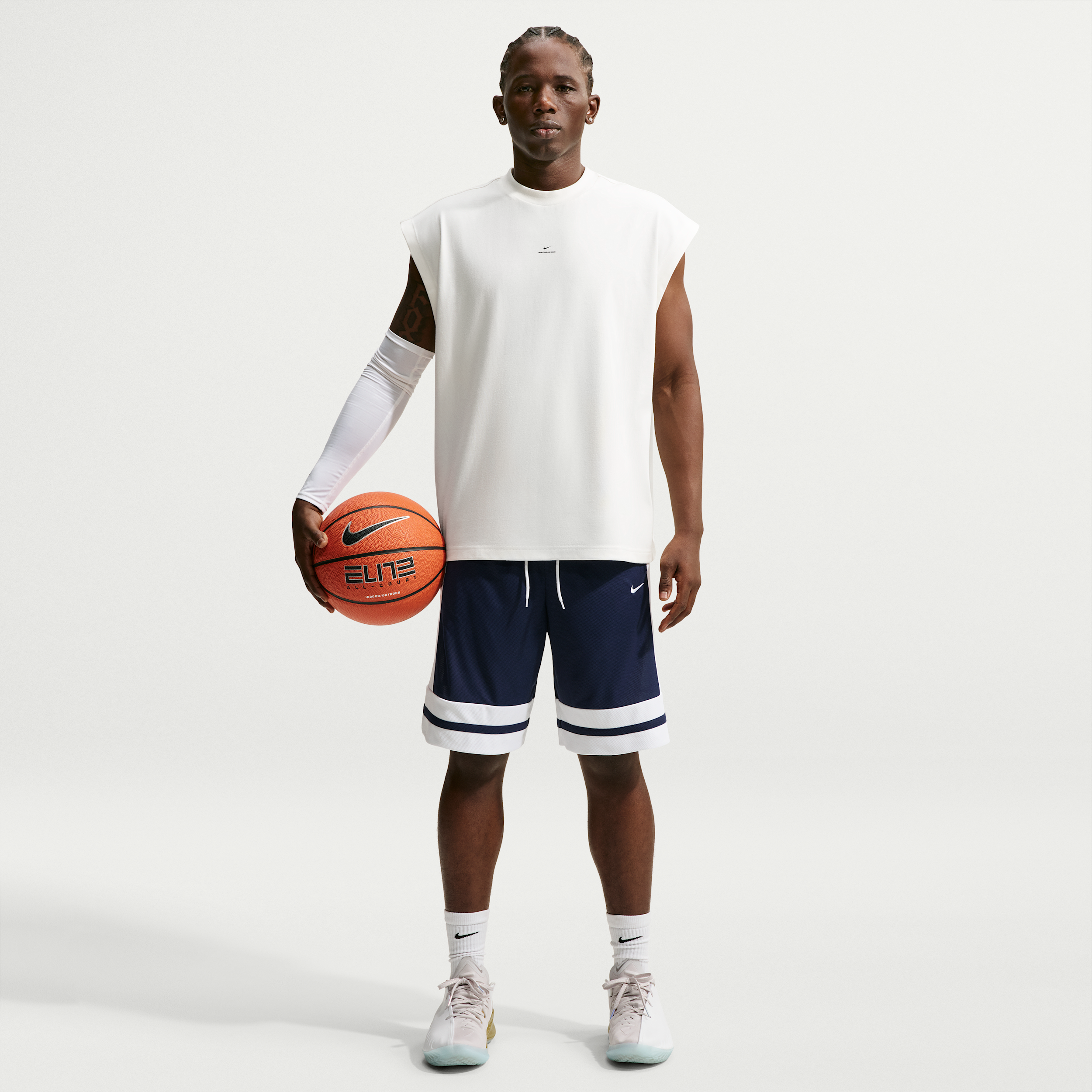 Nike Men's Dri-FIT Game Classic 10" Basketball Shorts in Midnight Navy/White/Midnight Navy Size: Medium