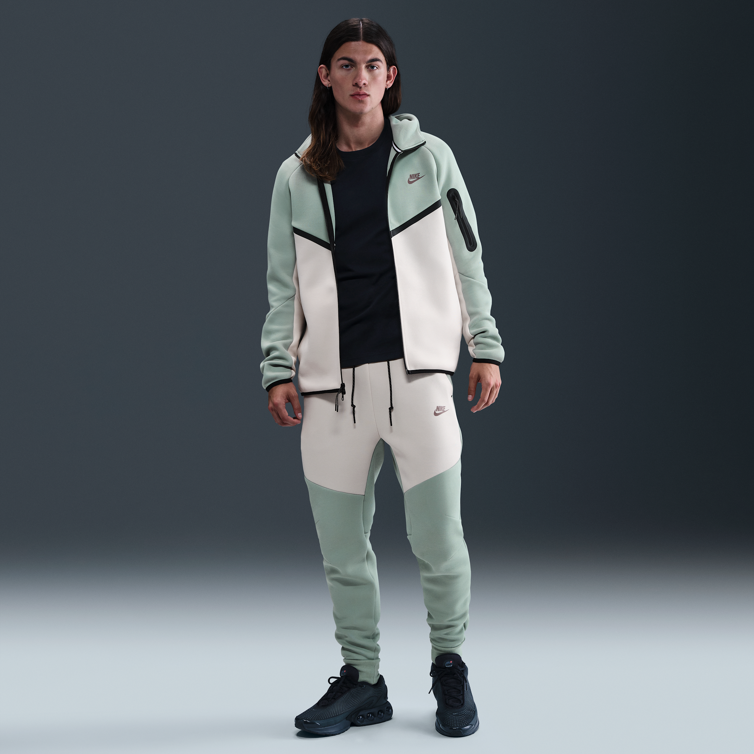 Nike Men's Tech Fleece Jogger Pants