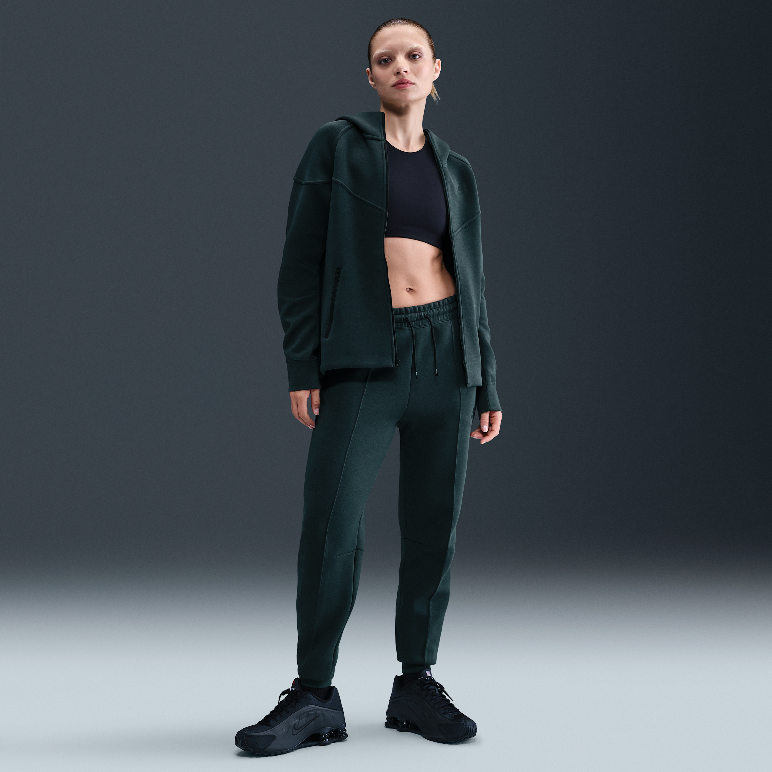 Nike Women's  Sportswear Tech Fleece Mid-rise Jogger Pants In Green