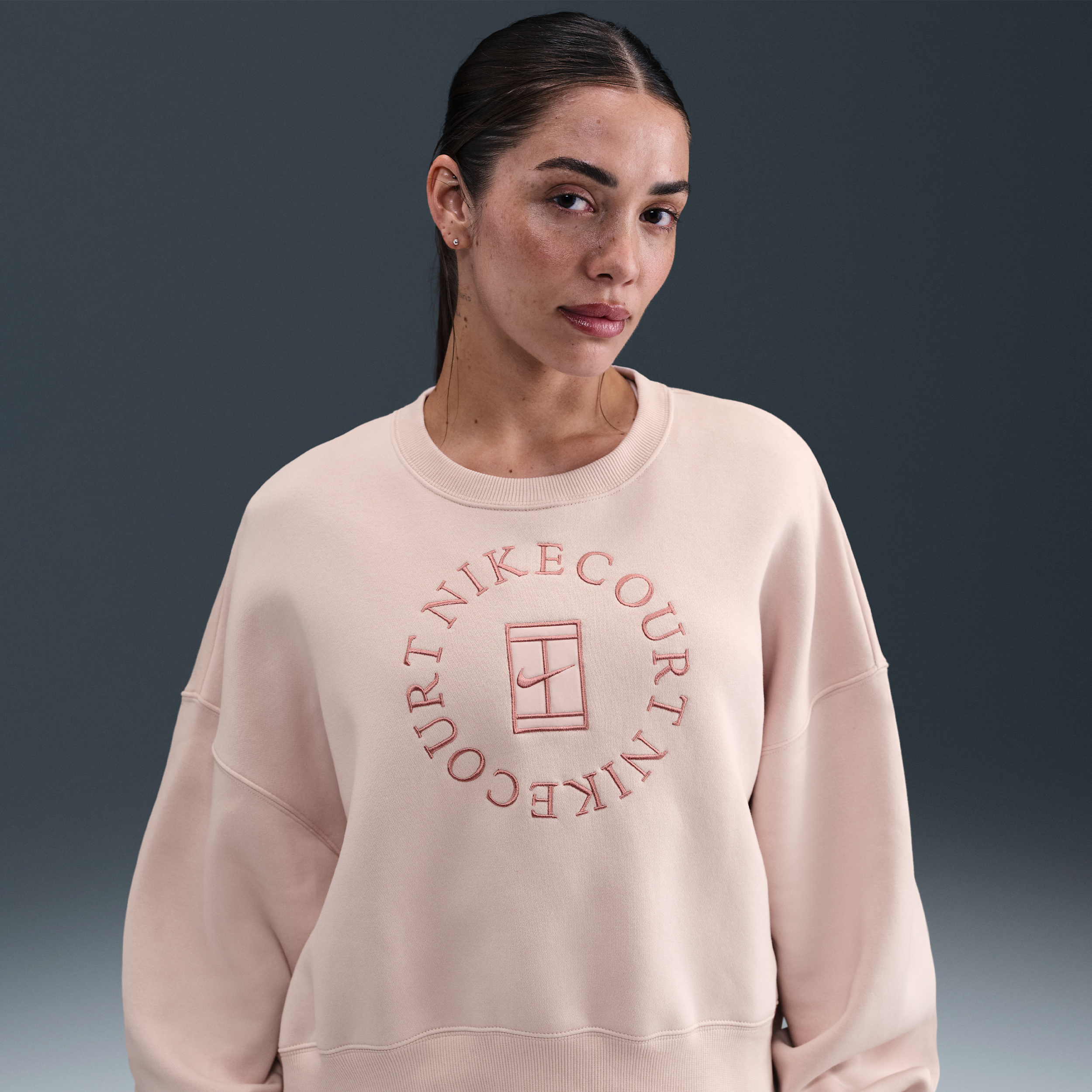 Nike Women's Court Heritage Phoenix Fleece Over-oversized Crew-neck Sweatshirt In Pink