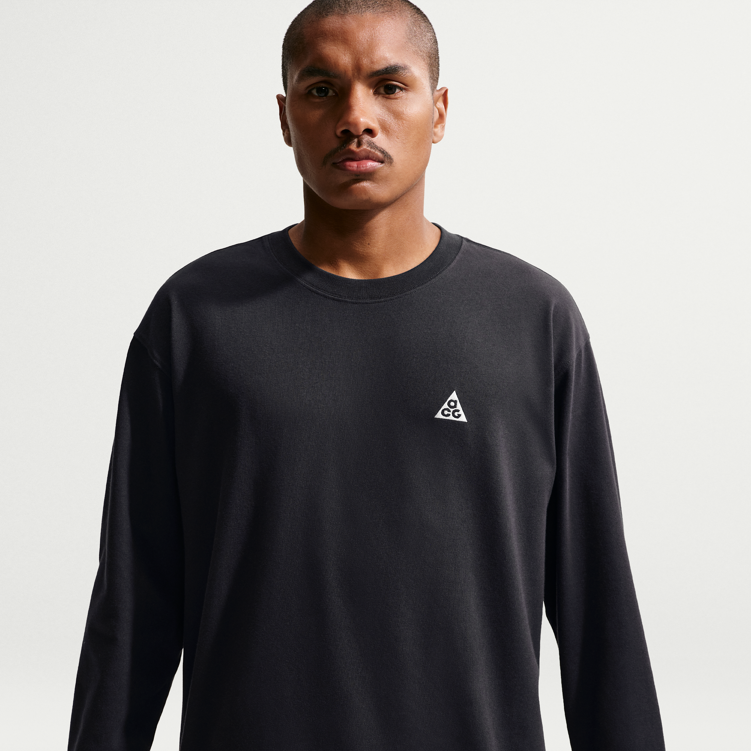 Men's Nike ACG Long-Sleeve T-Shirt in Black | FQ3738-010