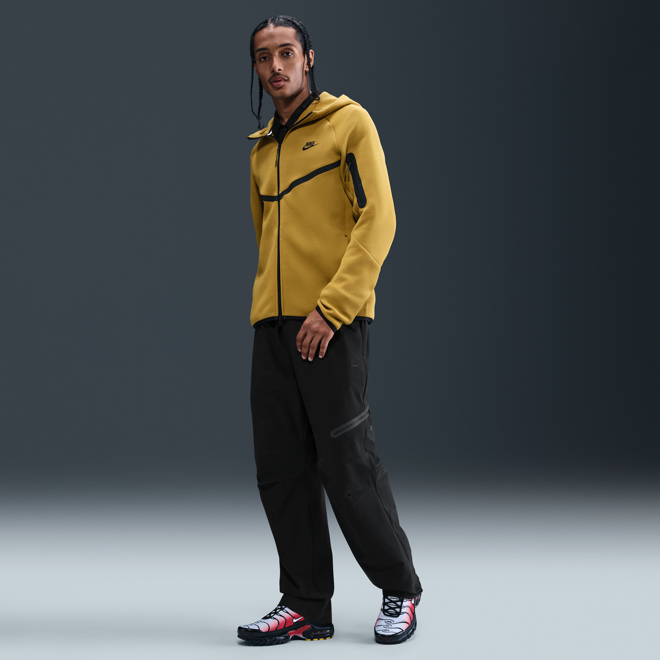 Nike Men's Tech Shori Loose Pants In Yellow