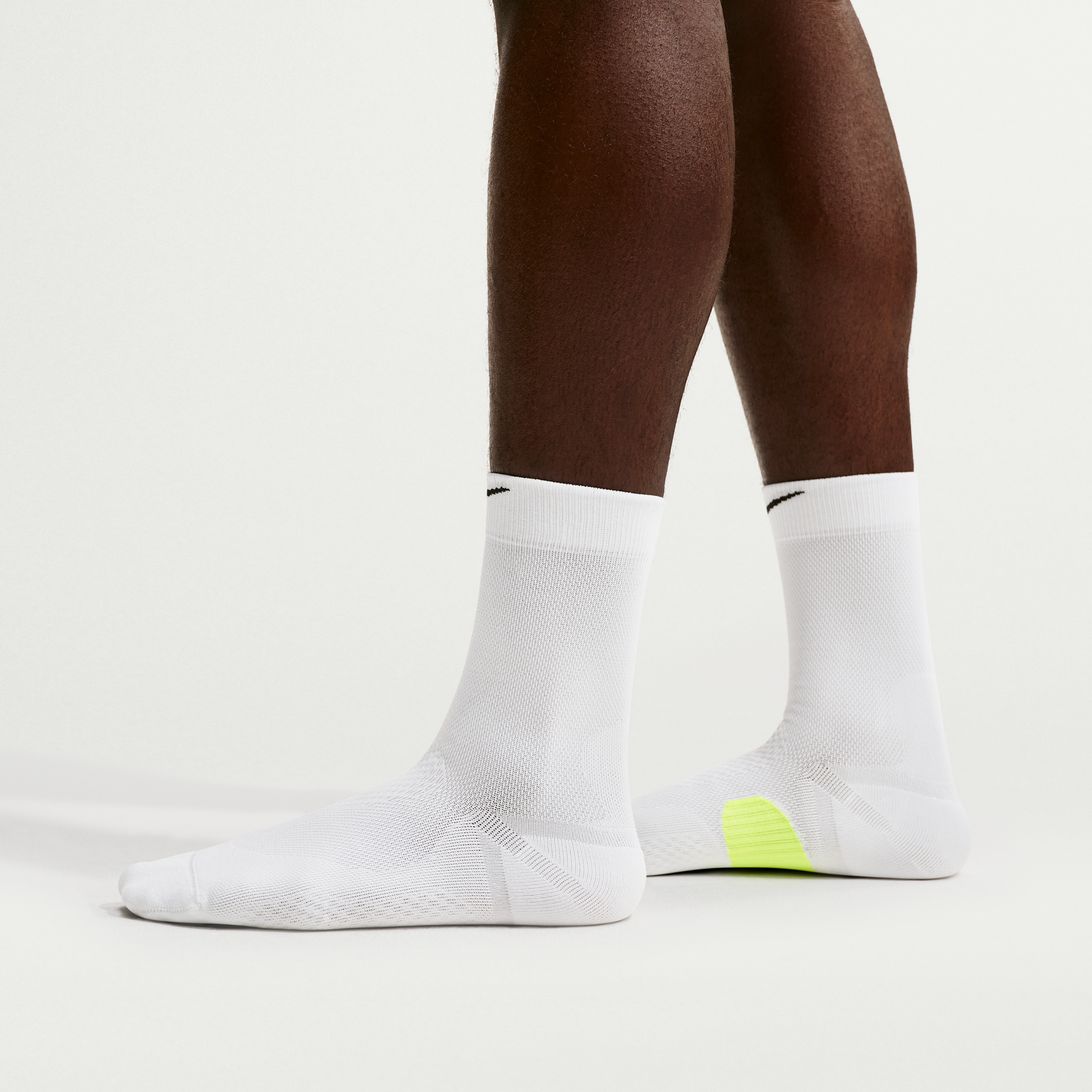 Nike Unisex Run Midweight Running Crew Socks (1 Pair) in White | HV6924-100